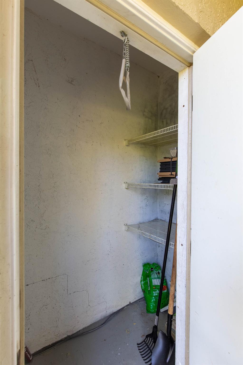 6916 Crooked Fence Drive