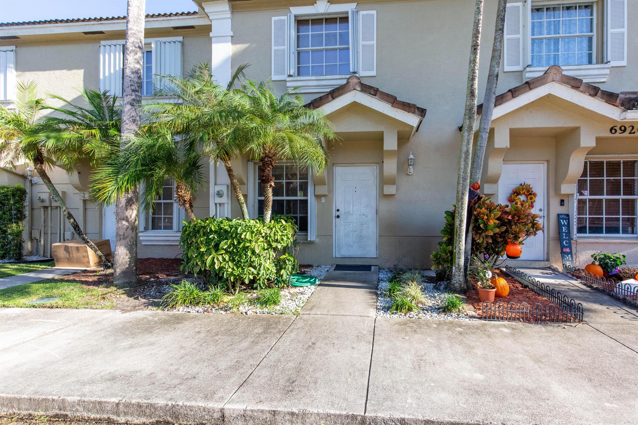 6916 Crooked Fence Drive