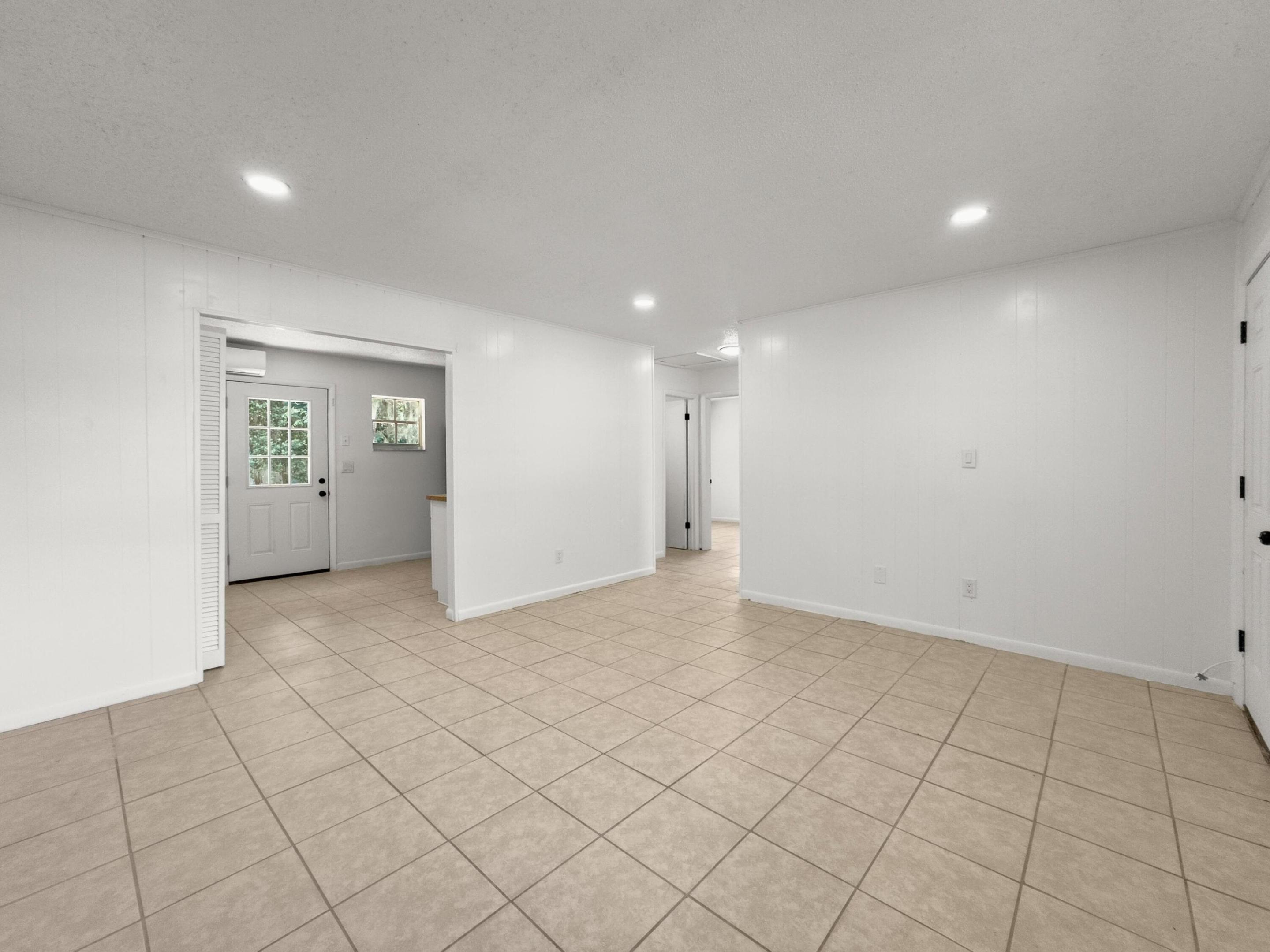 403 NE 26th Court
