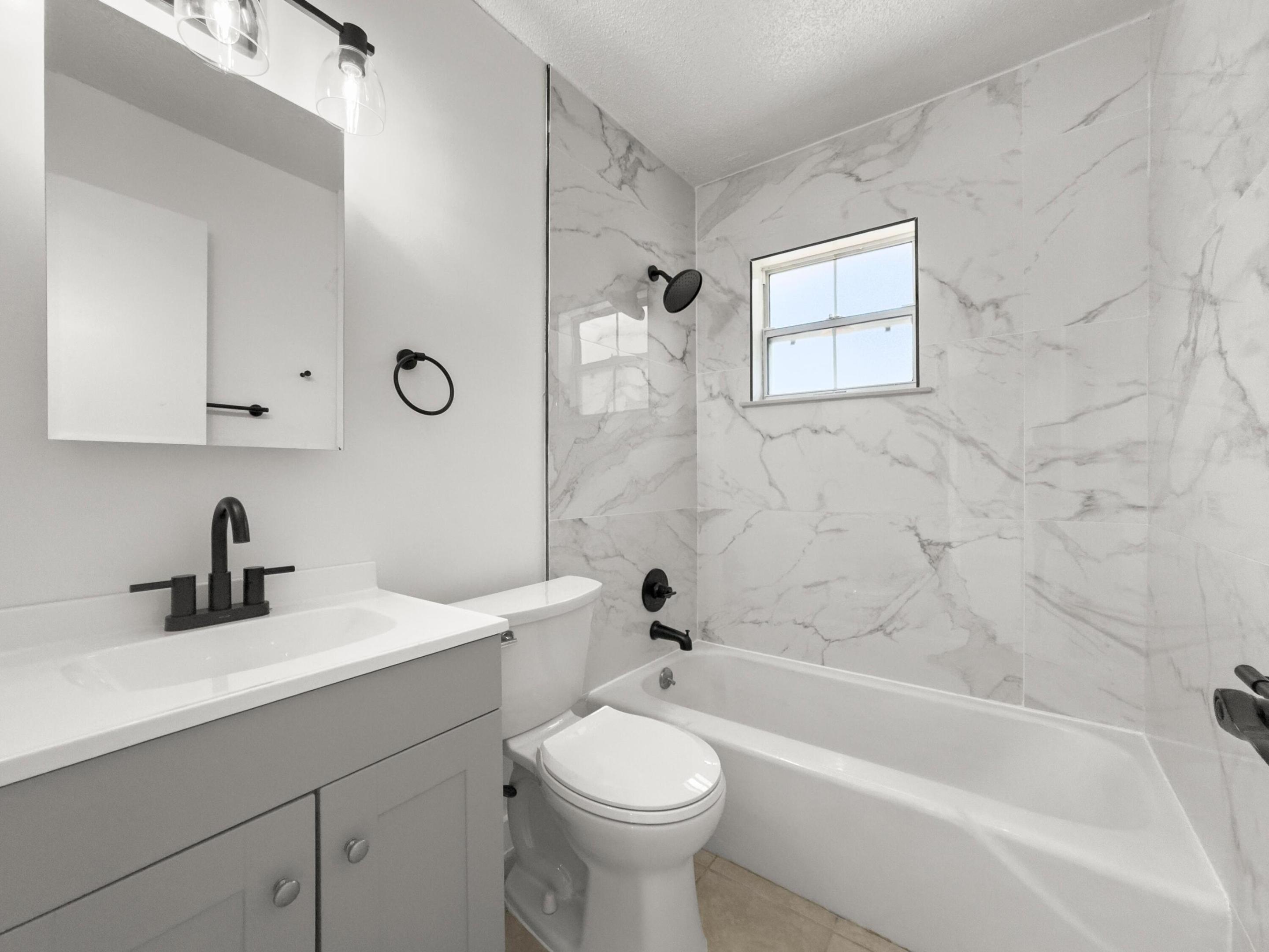403 NE 26th Court