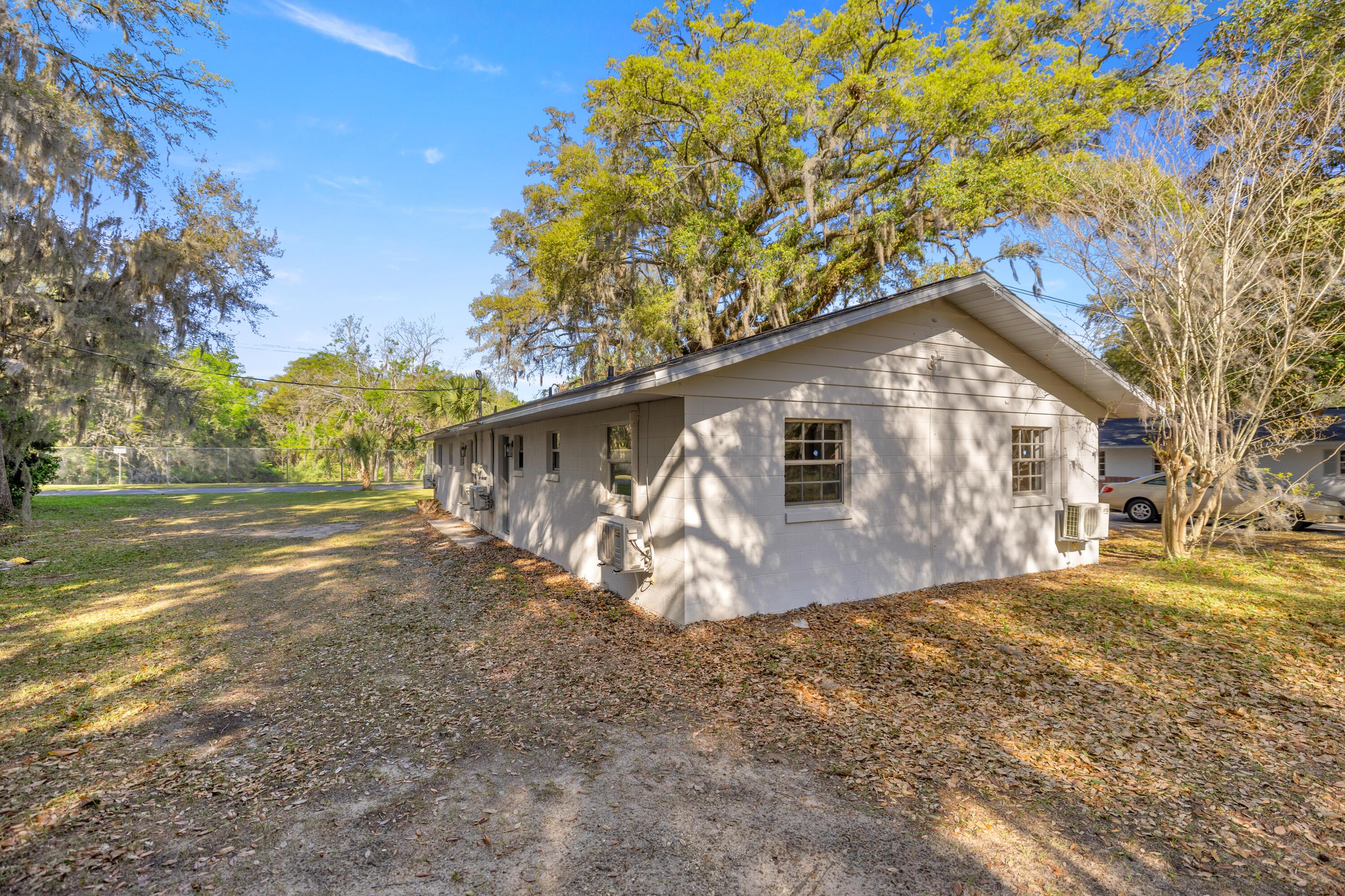 403 NE 26th Court