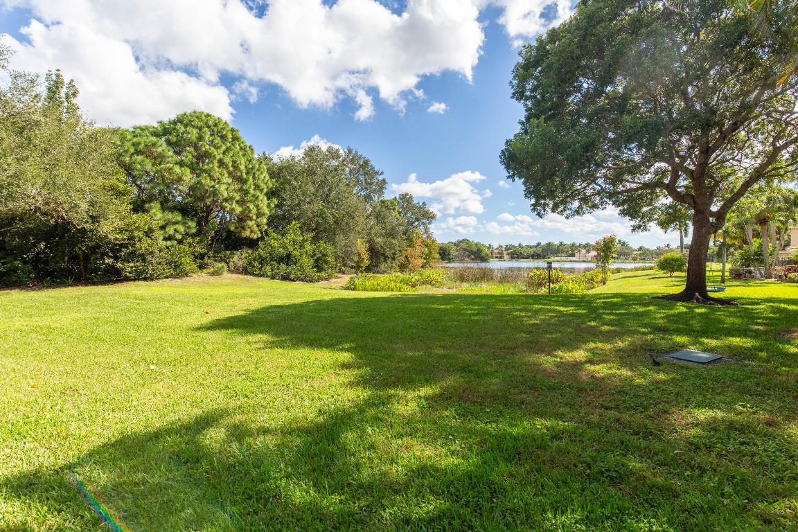 6916 Crooked Fence Drive