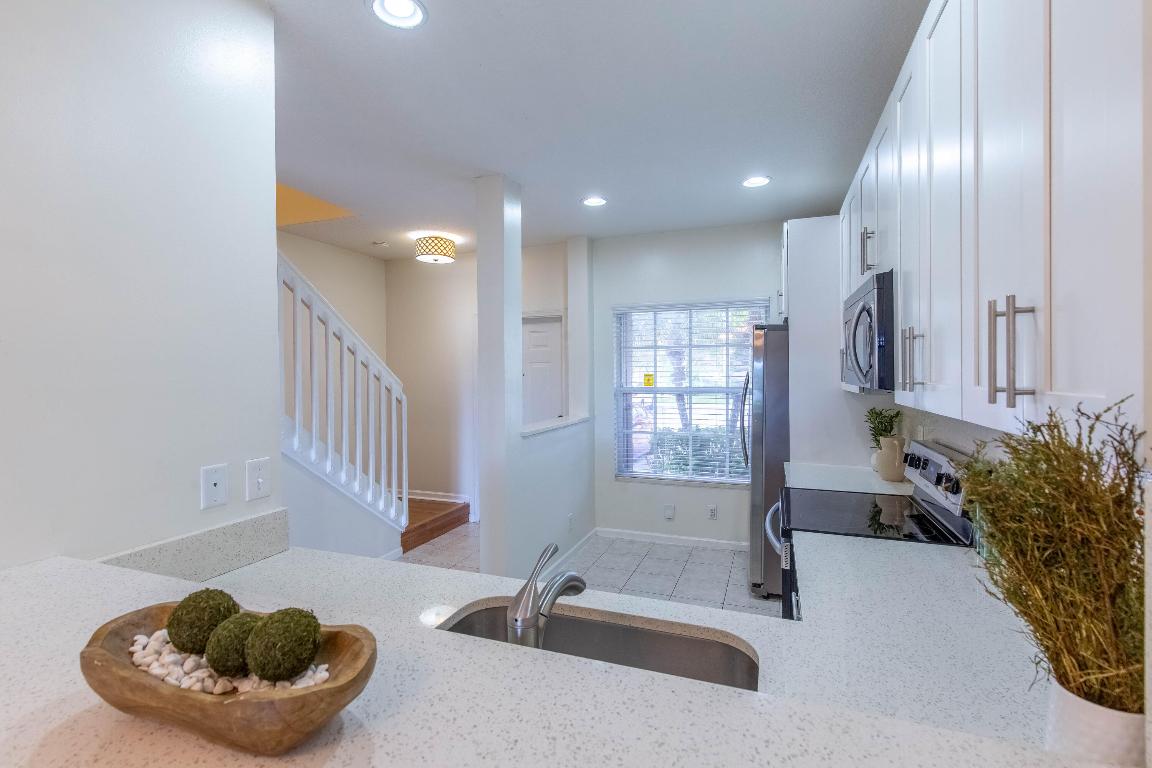 6916 Crooked Fence Drive