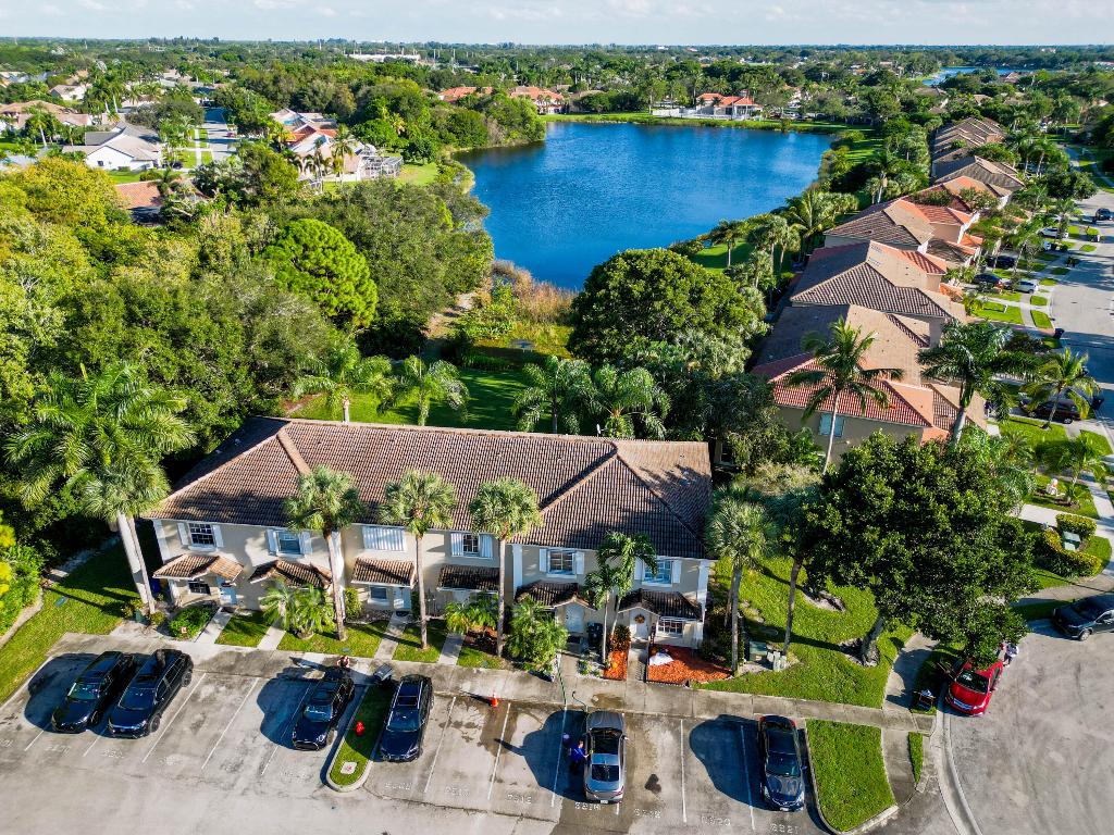 6916 Crooked Fence Drive