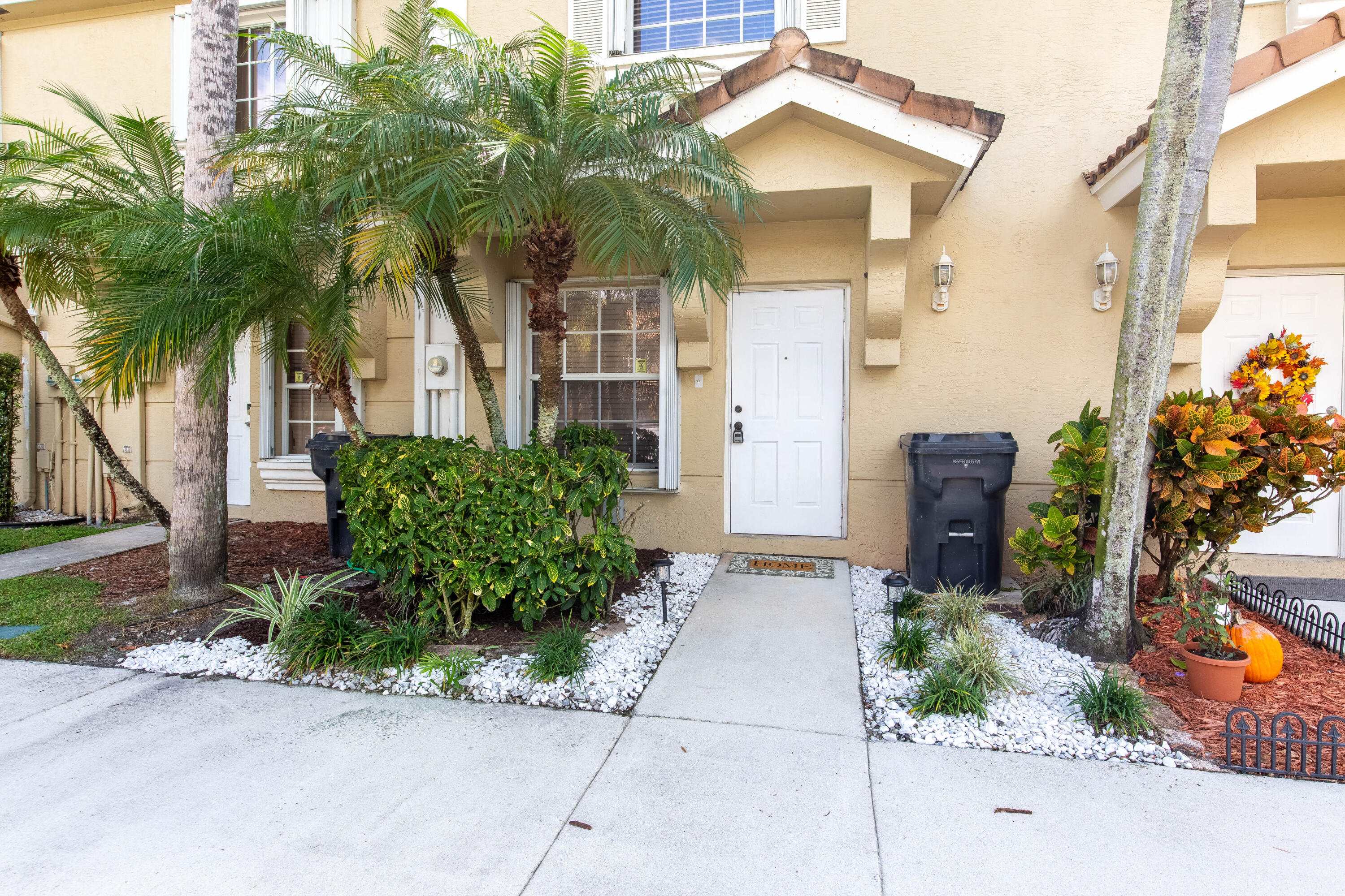 6916 Crooked Fence Drive