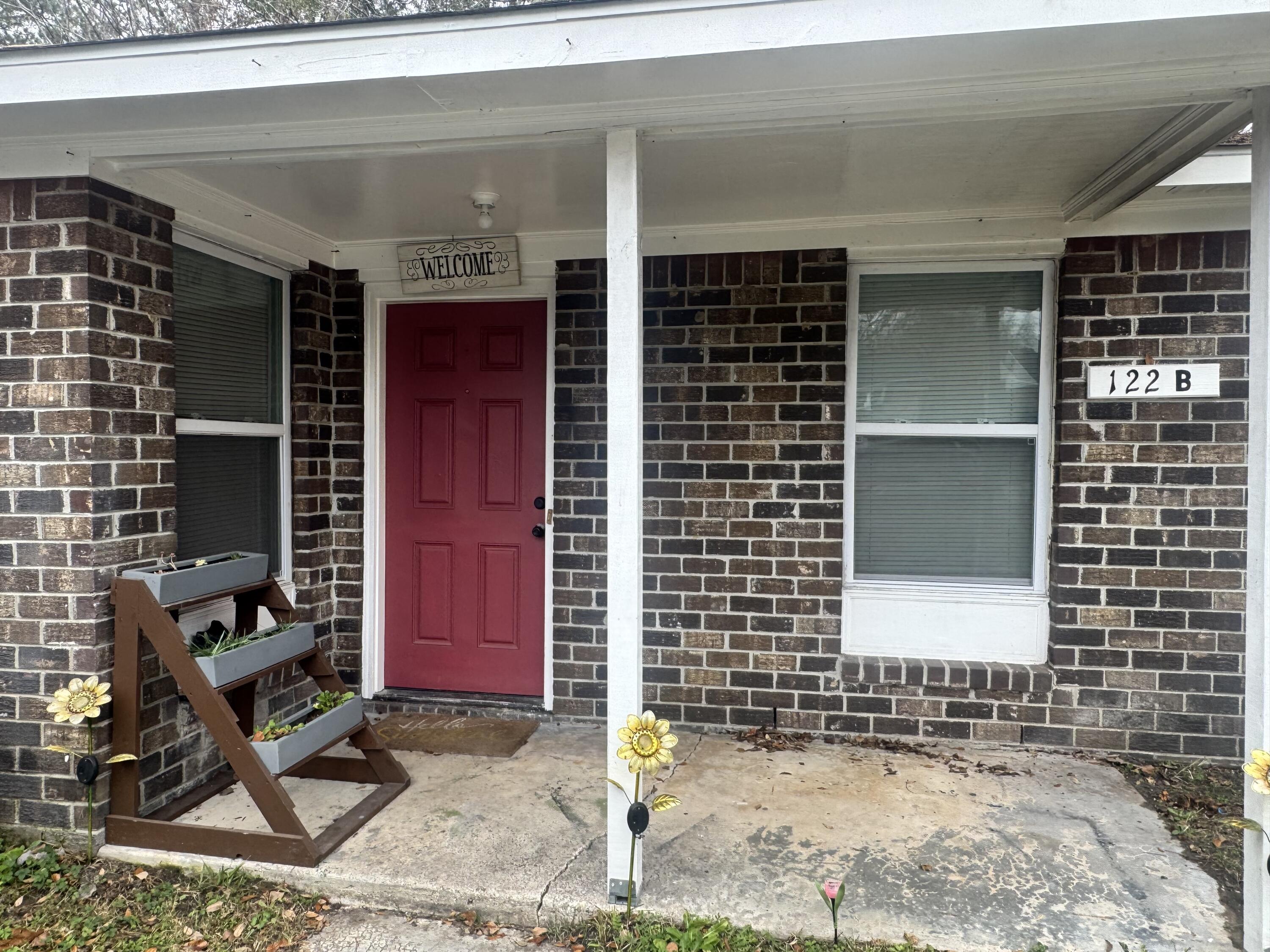 122 Langley Drive Unit: A&B