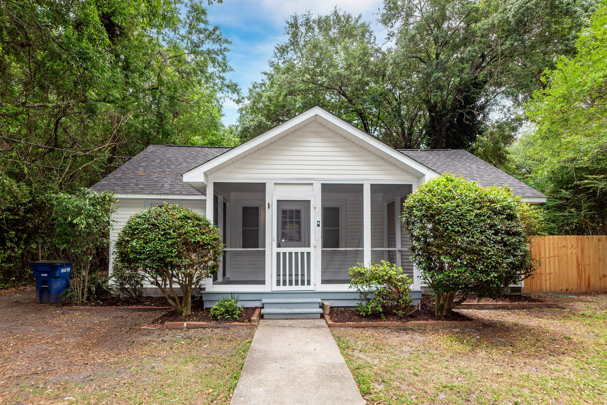 1621 Poinsettia Road