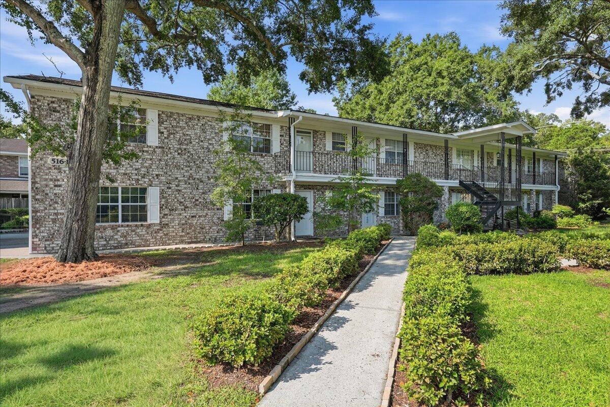 516 Arlington Drive Apt B2