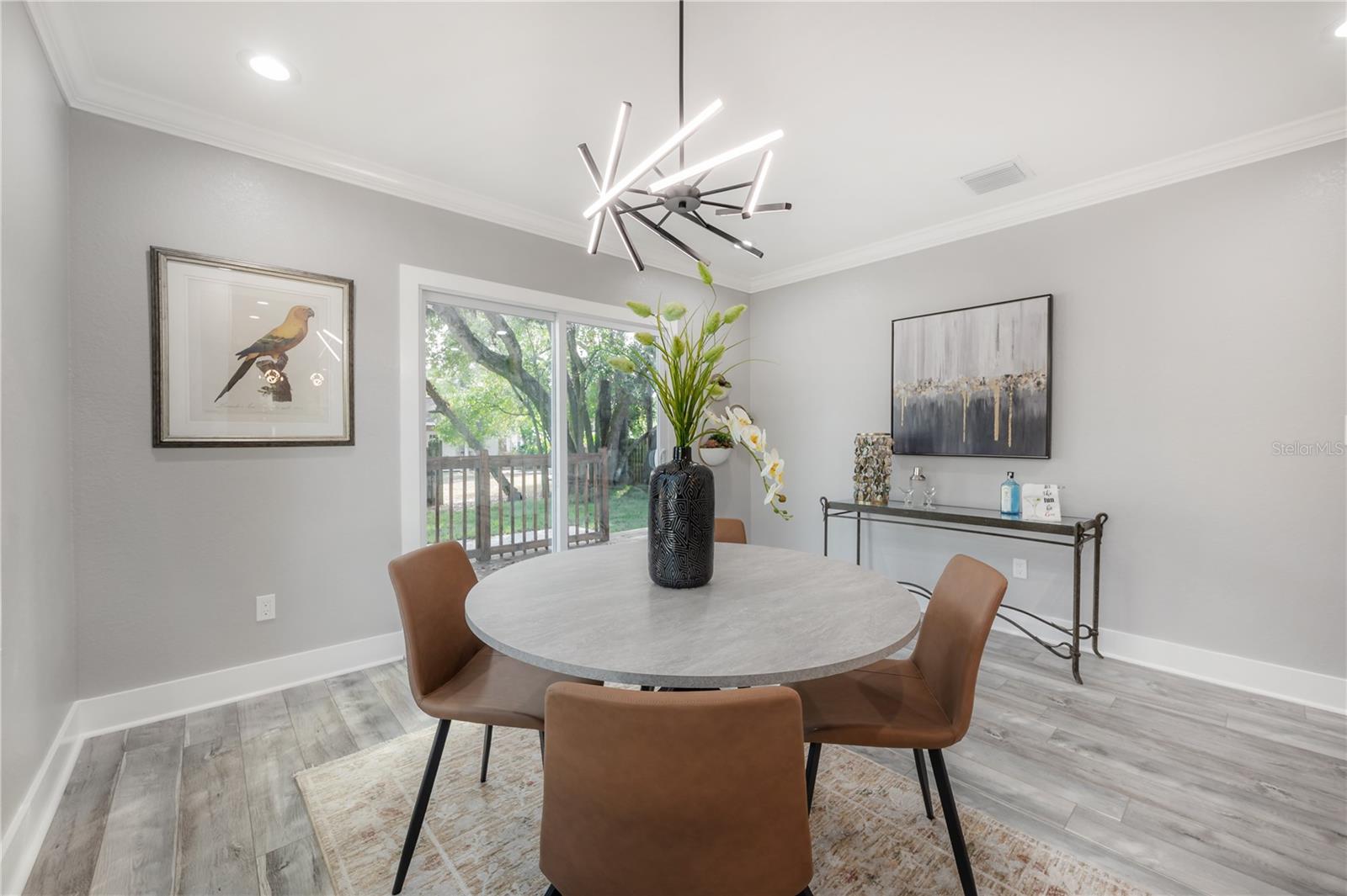 6505 N WELLINGTON AVE