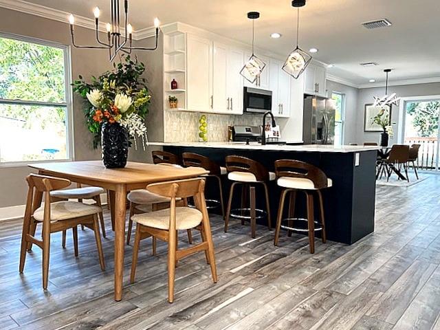 6505 N WELLINGTON AVE