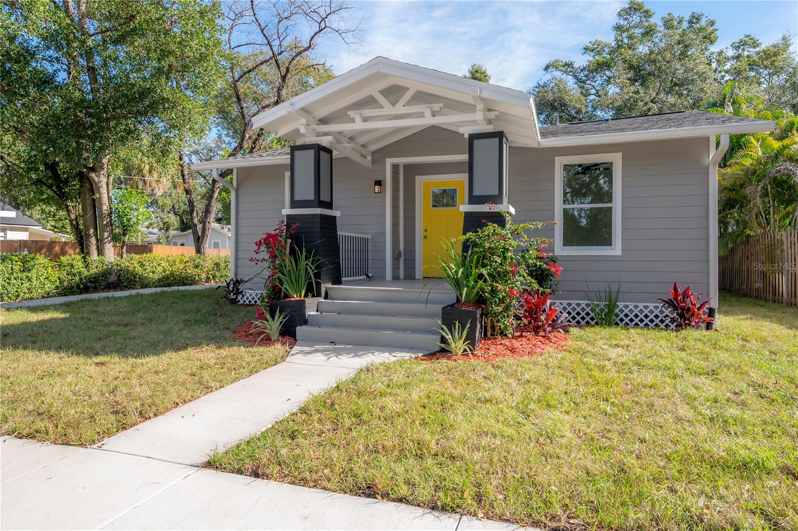 6505 N WELLINGTON AVE