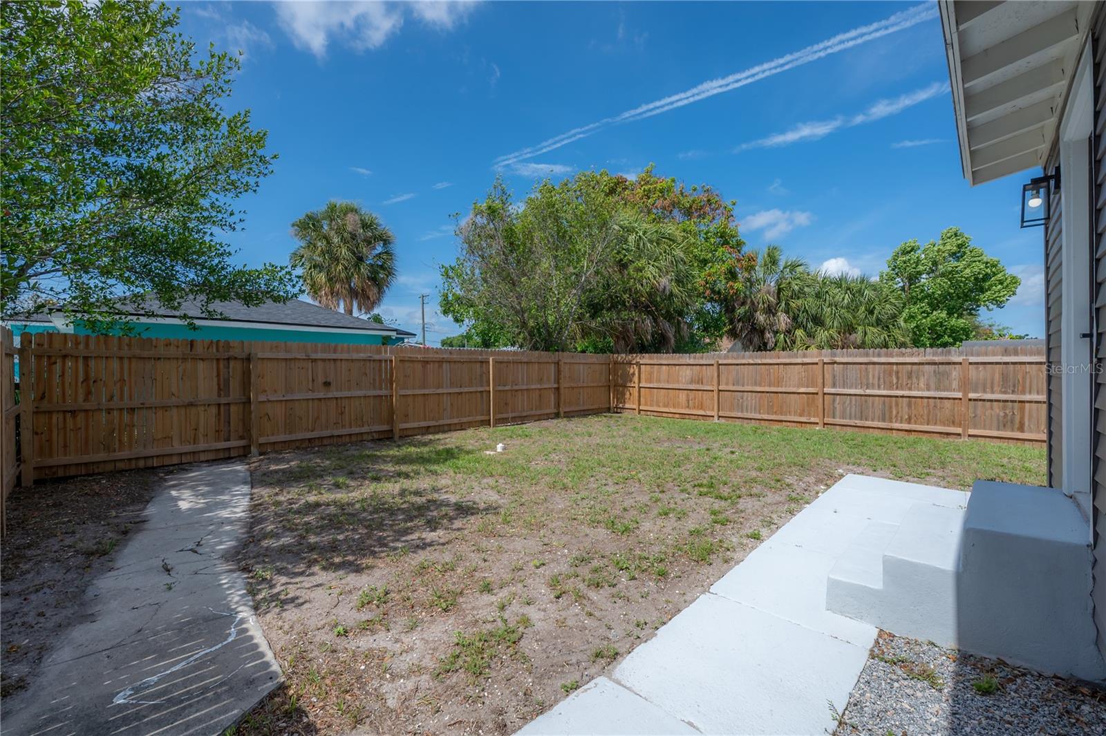 2702 W PALMETTO ST
