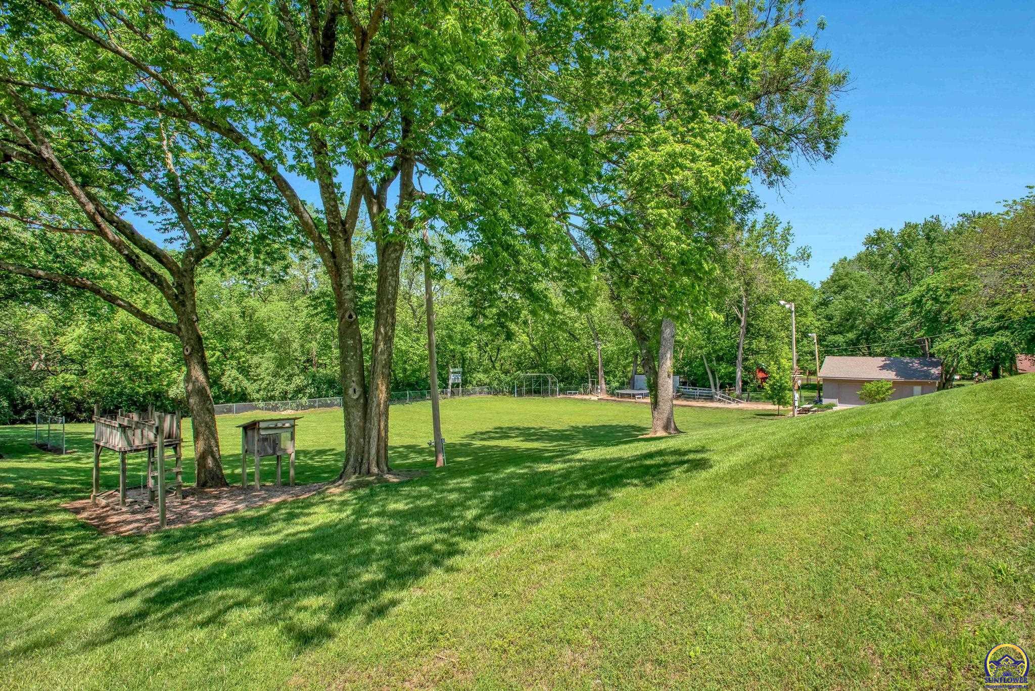 4737 NE Indian Creek RD