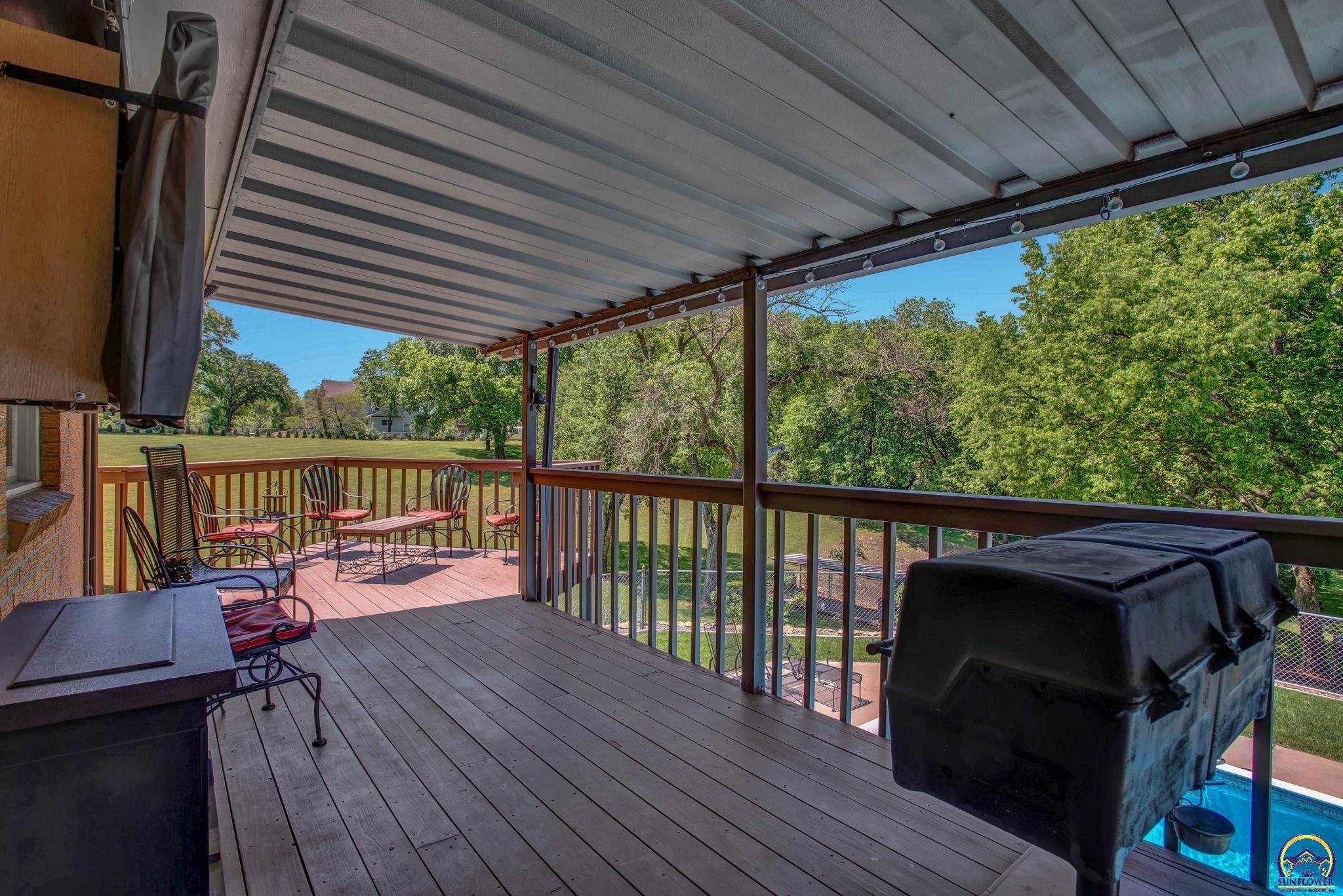 4737 NE Indian Creek RD