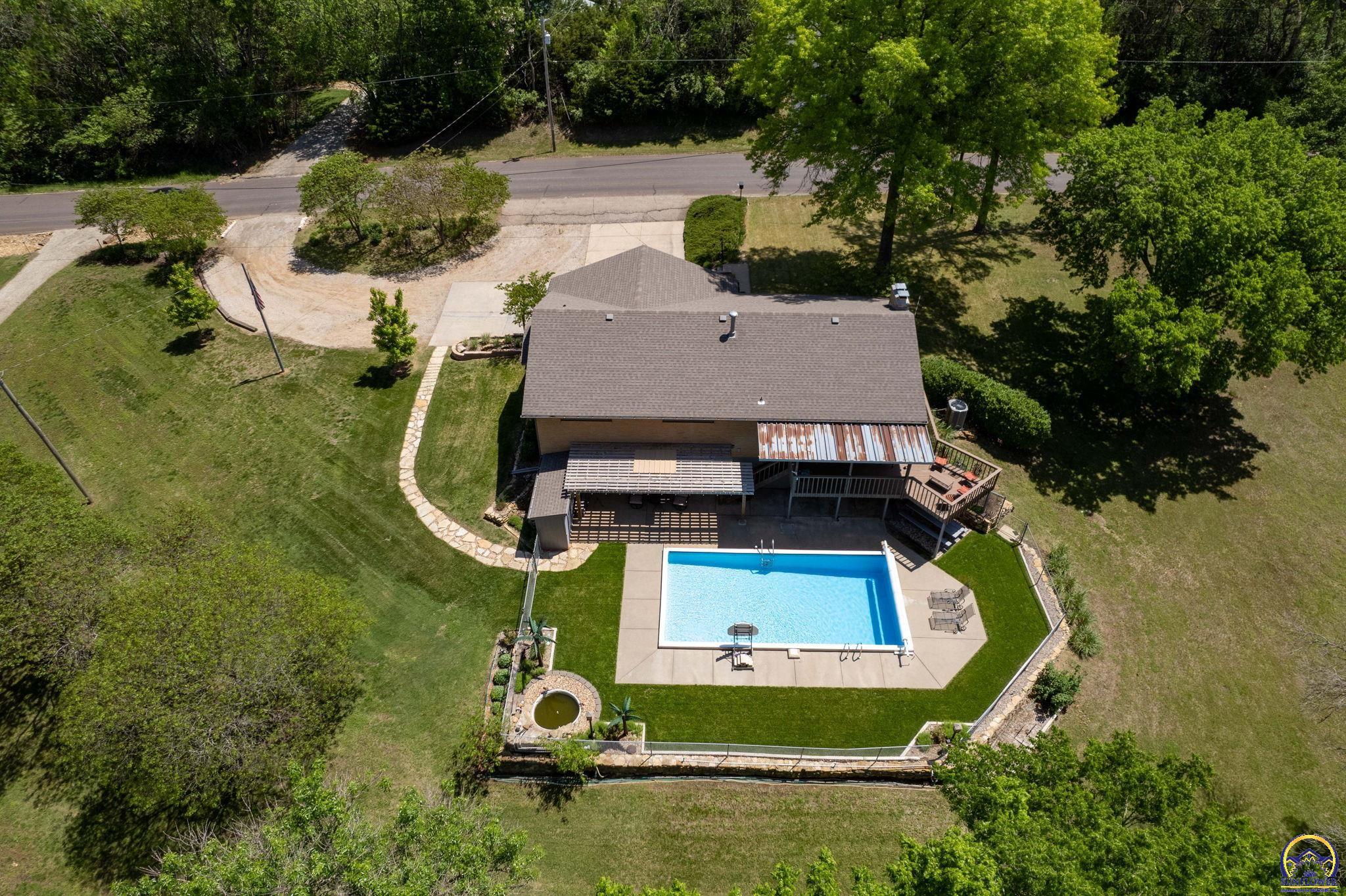 4737 NE Indian Creek RD