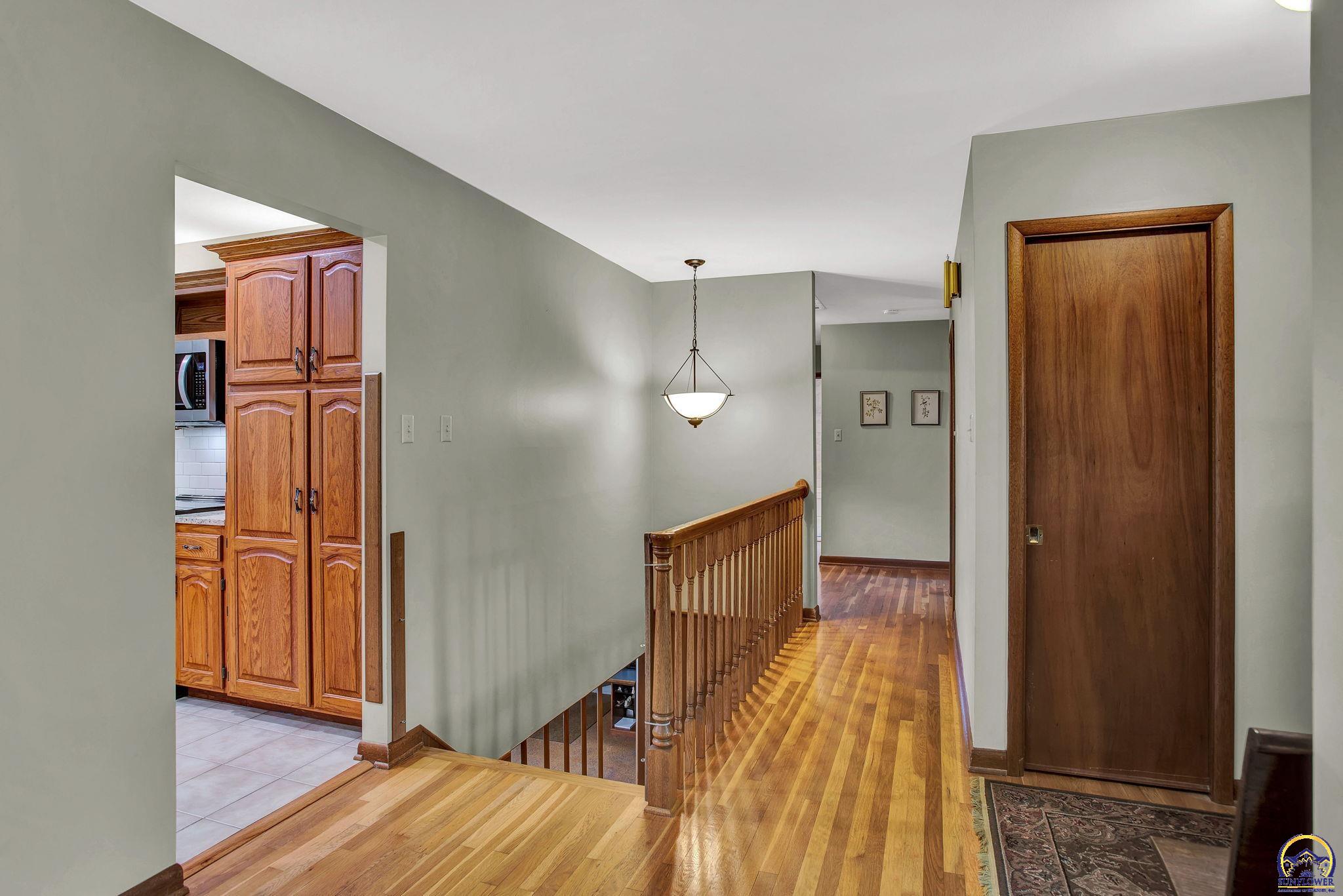 4737 NE Indian Creek RD