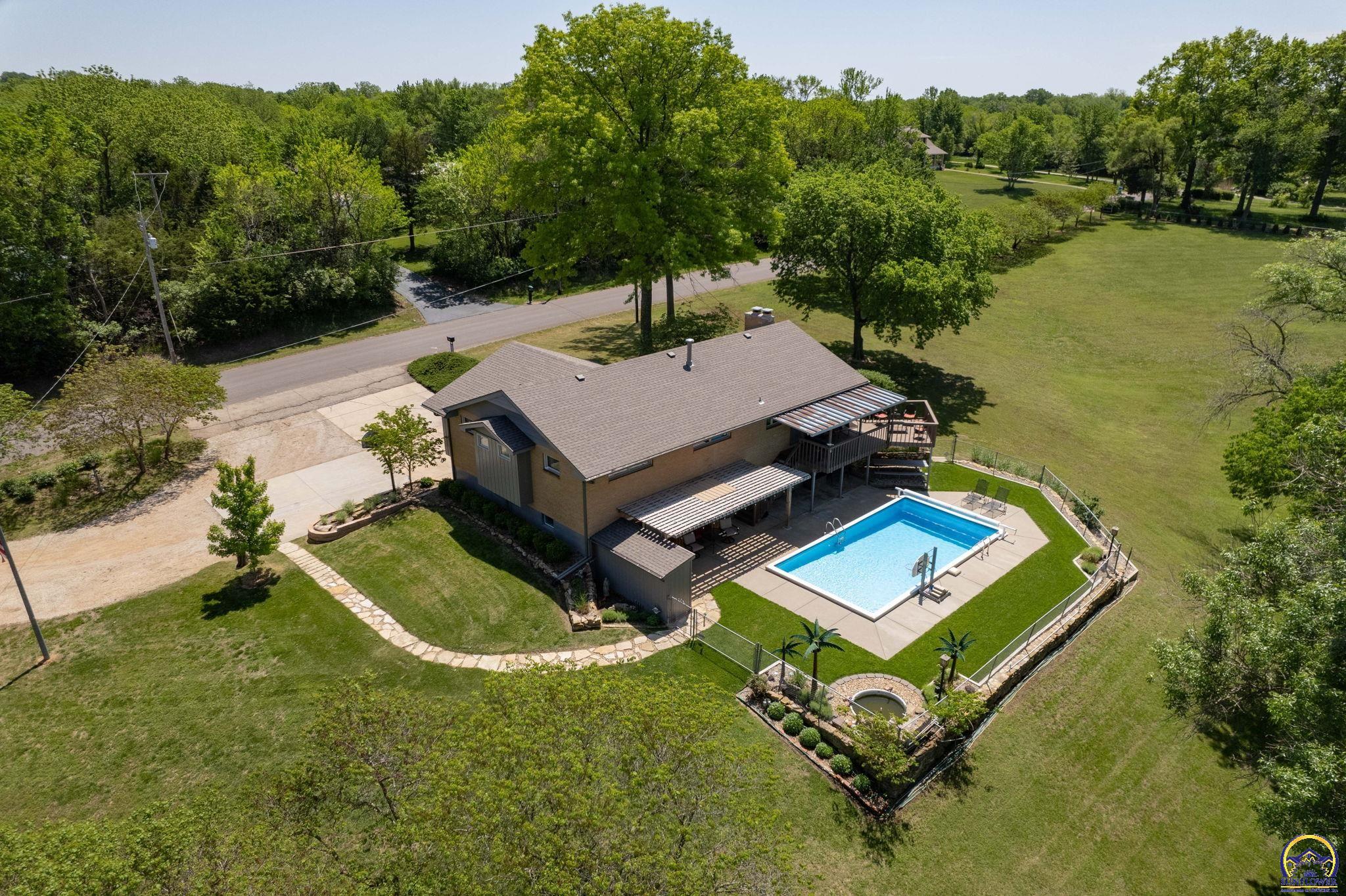 4737 NE Indian Creek RD