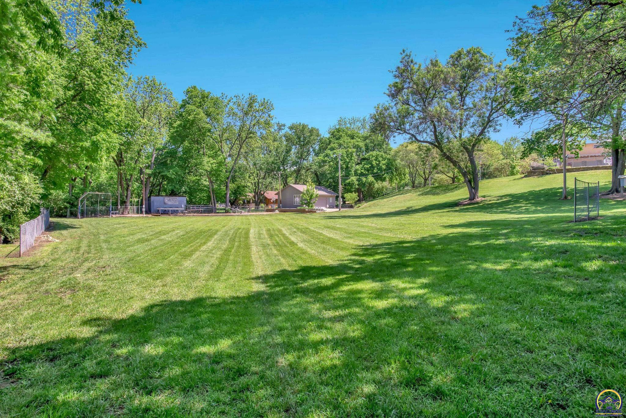 4737 NE Indian Creek RD