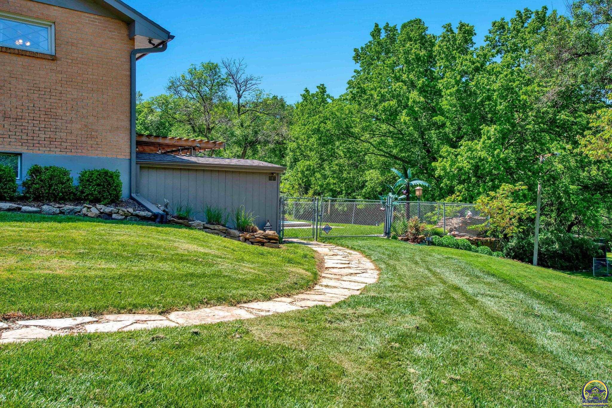 4737 NE Indian Creek RD
