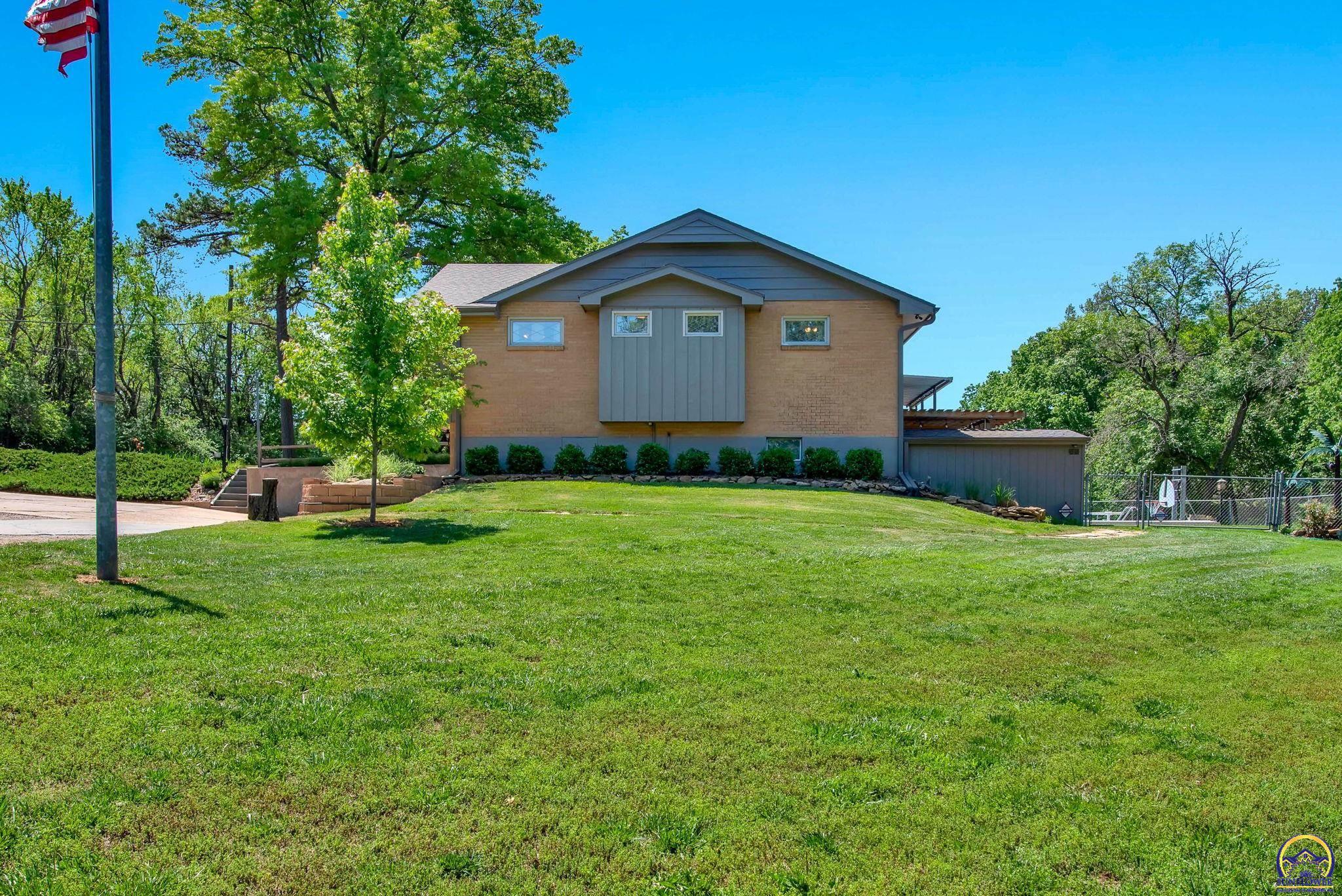 4737 NE Indian Creek RD