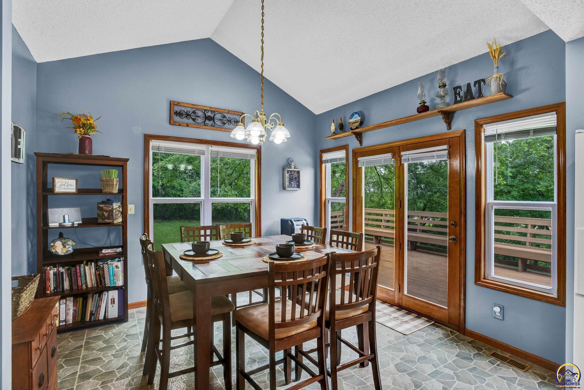 6399 Rock Creek DR