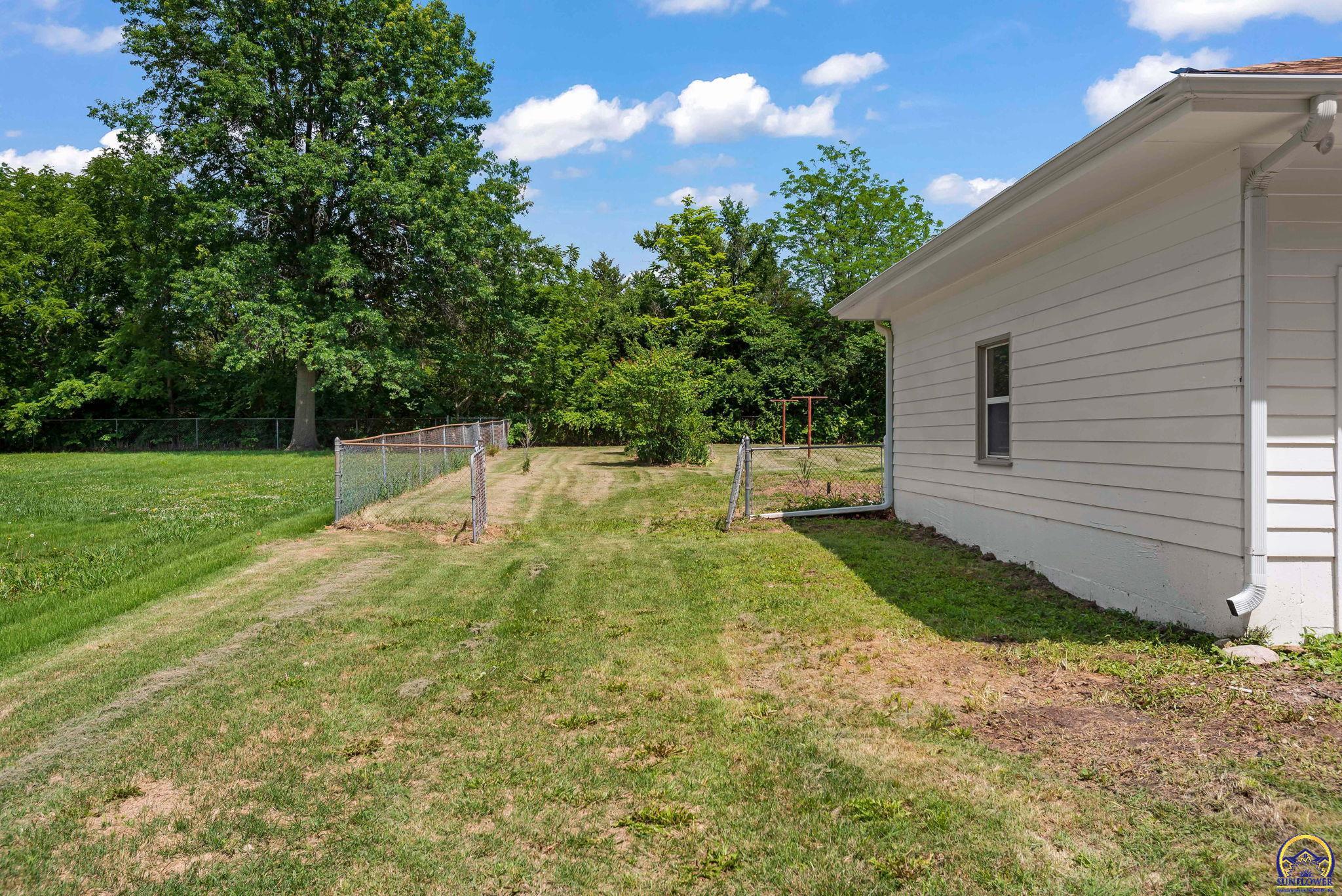 3920 NW Rochester RD