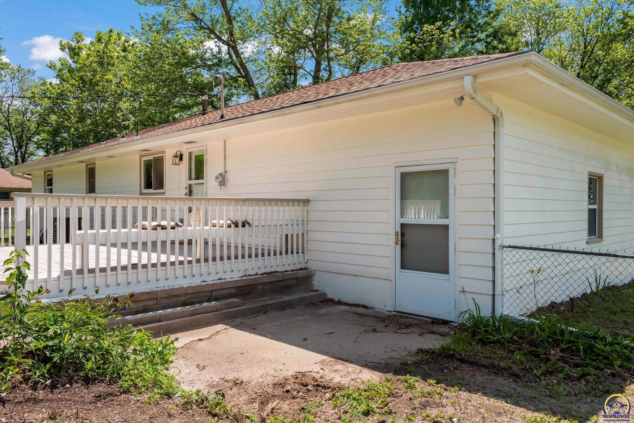 3920 NW Rochester RD