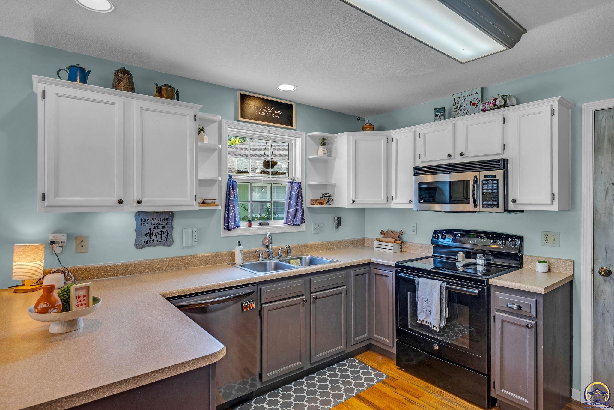 4037 NW Fielding TER