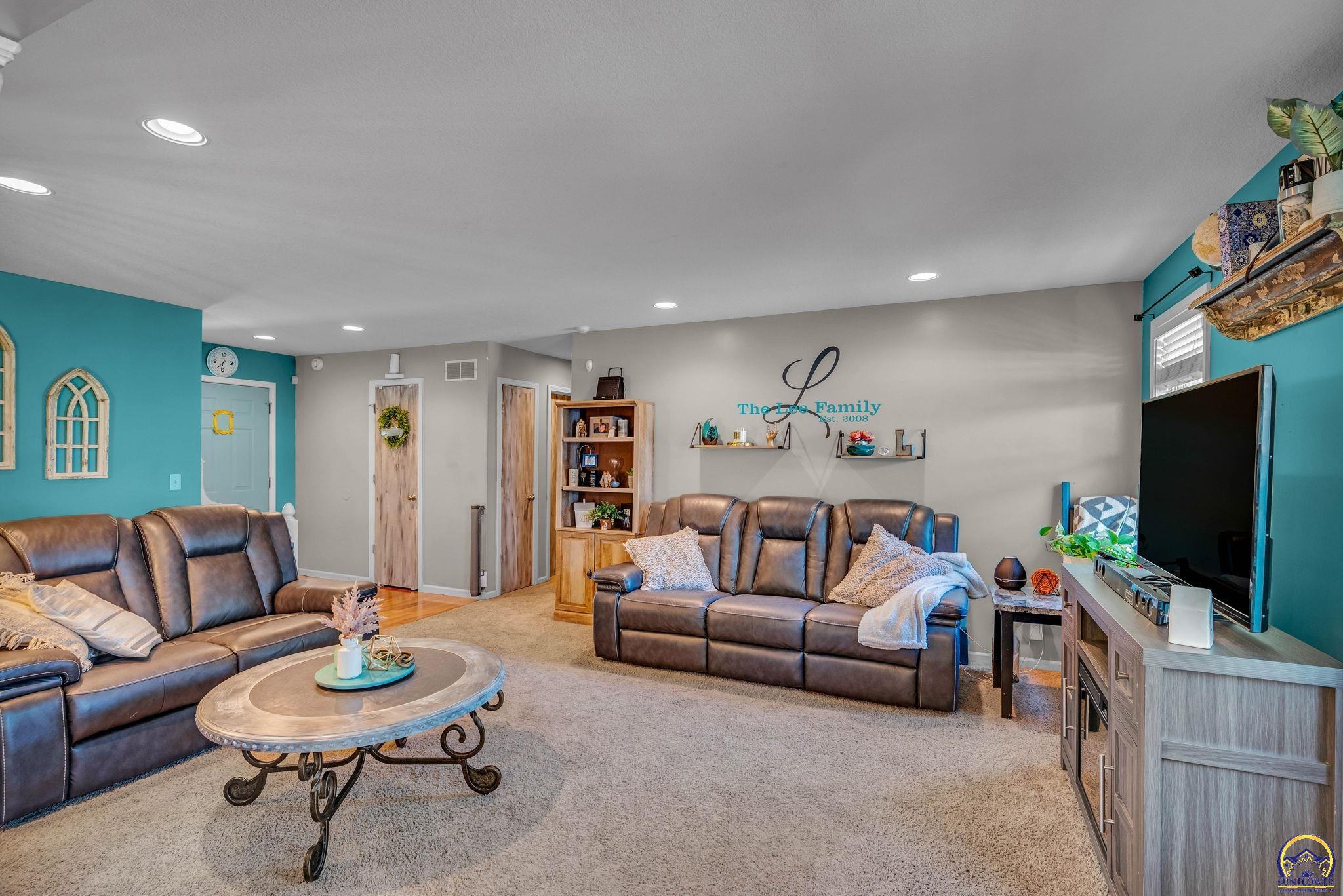 4037 NW Fielding TER