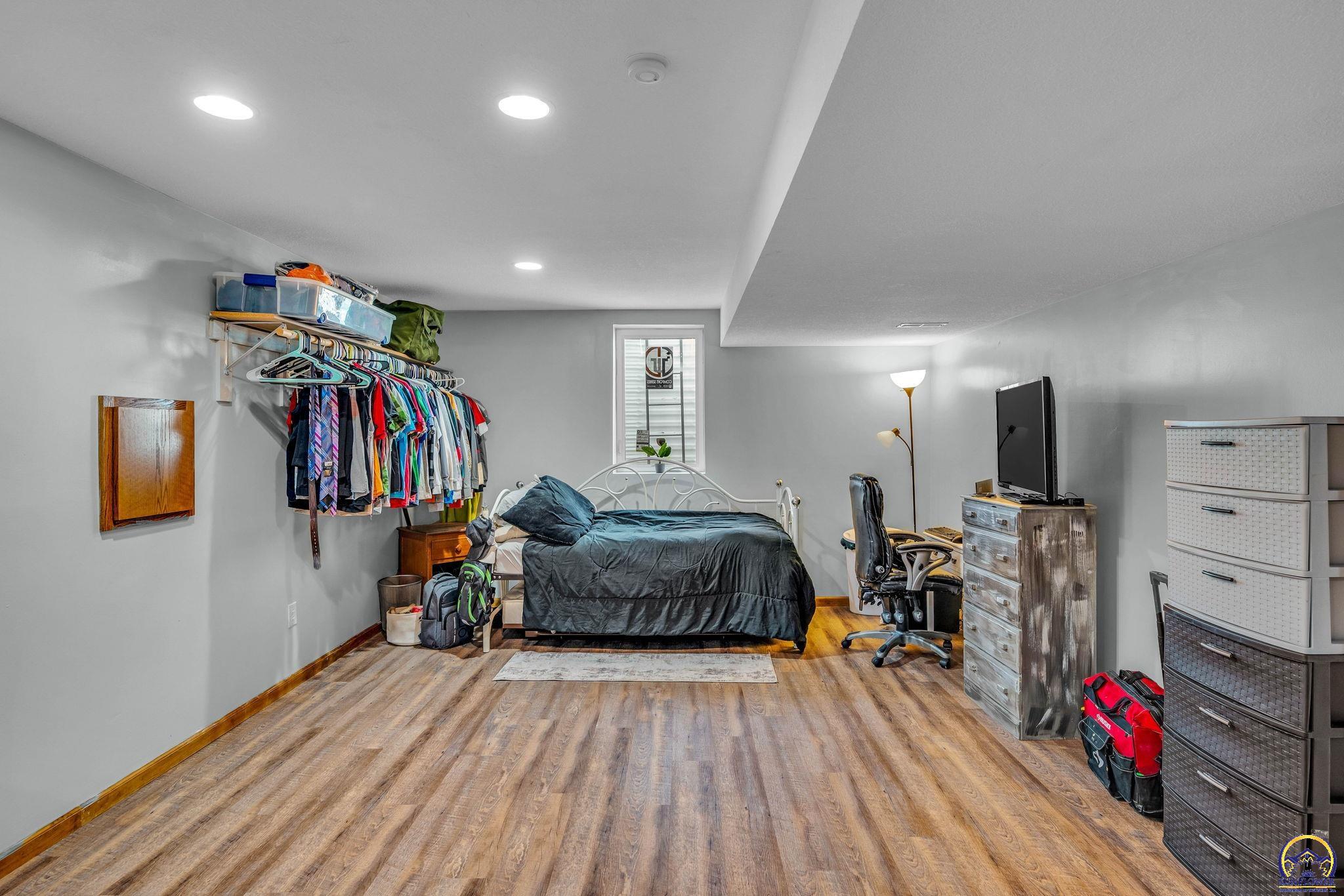 4037 NW Fielding TER