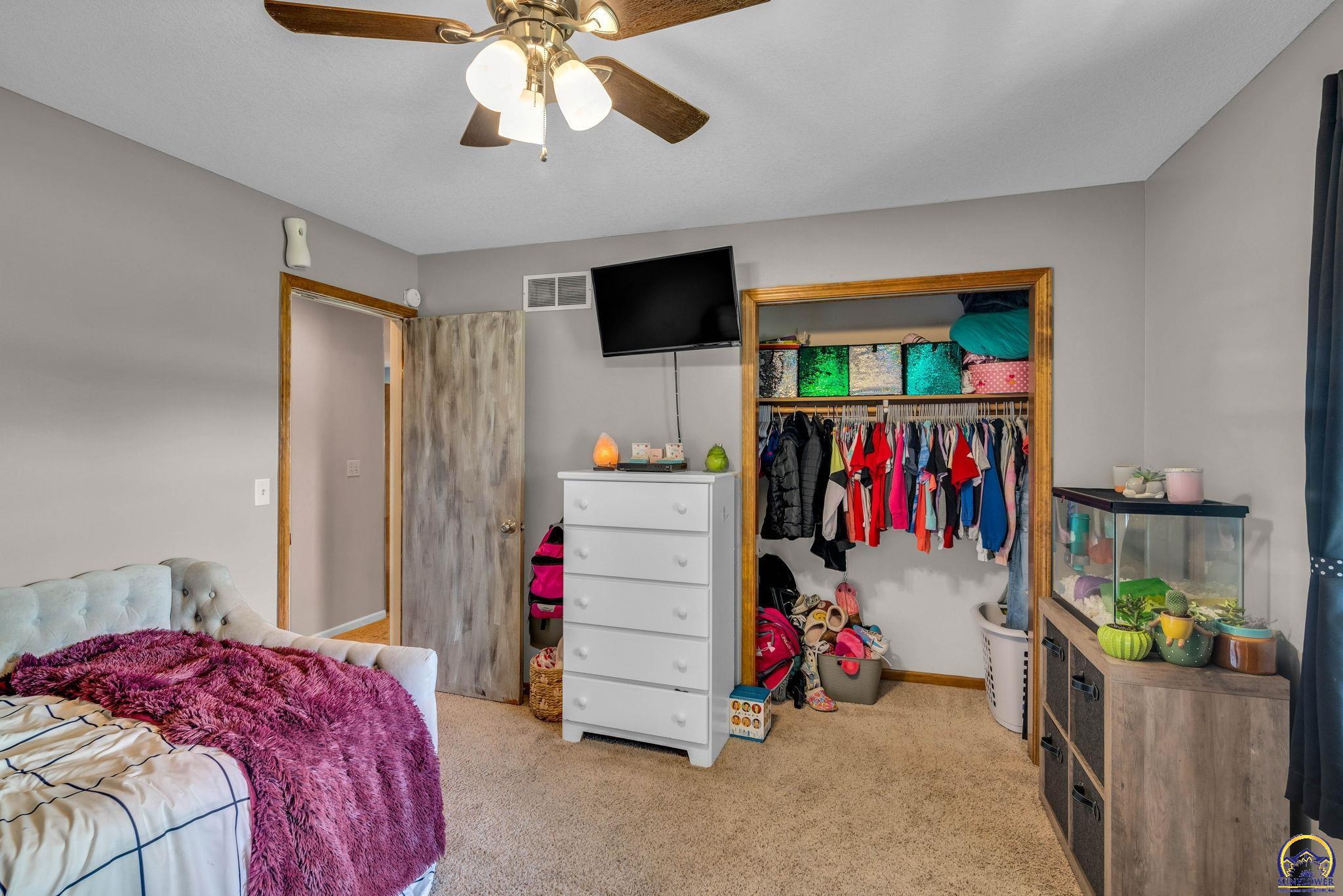 4037 NW Fielding TER