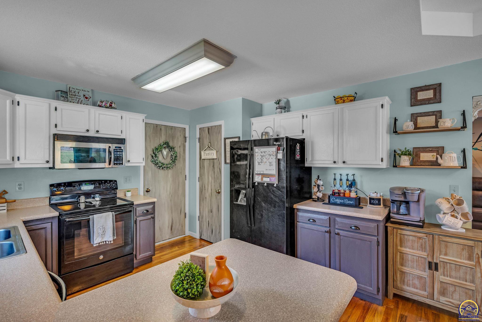 4037 NW Fielding TER