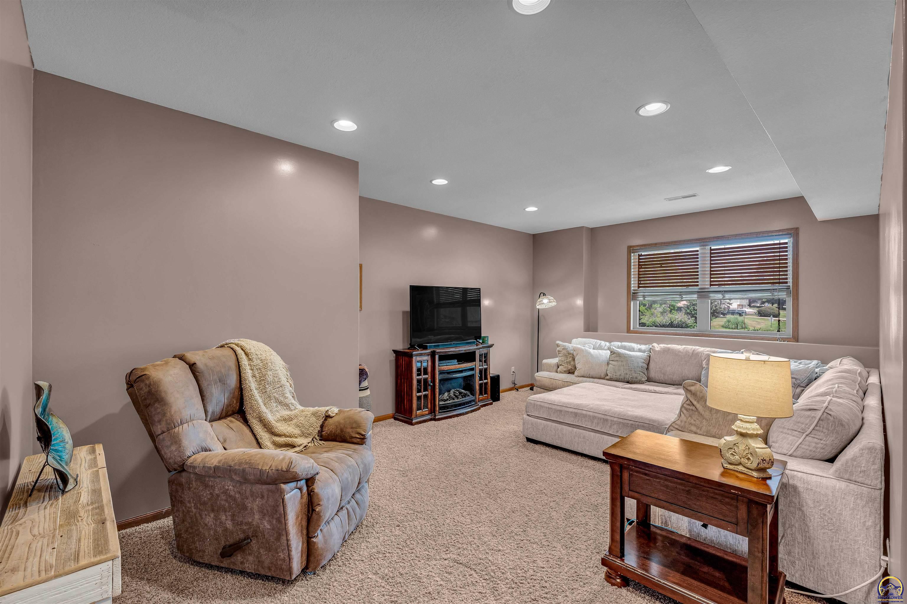 4928 NW Kendall DR
