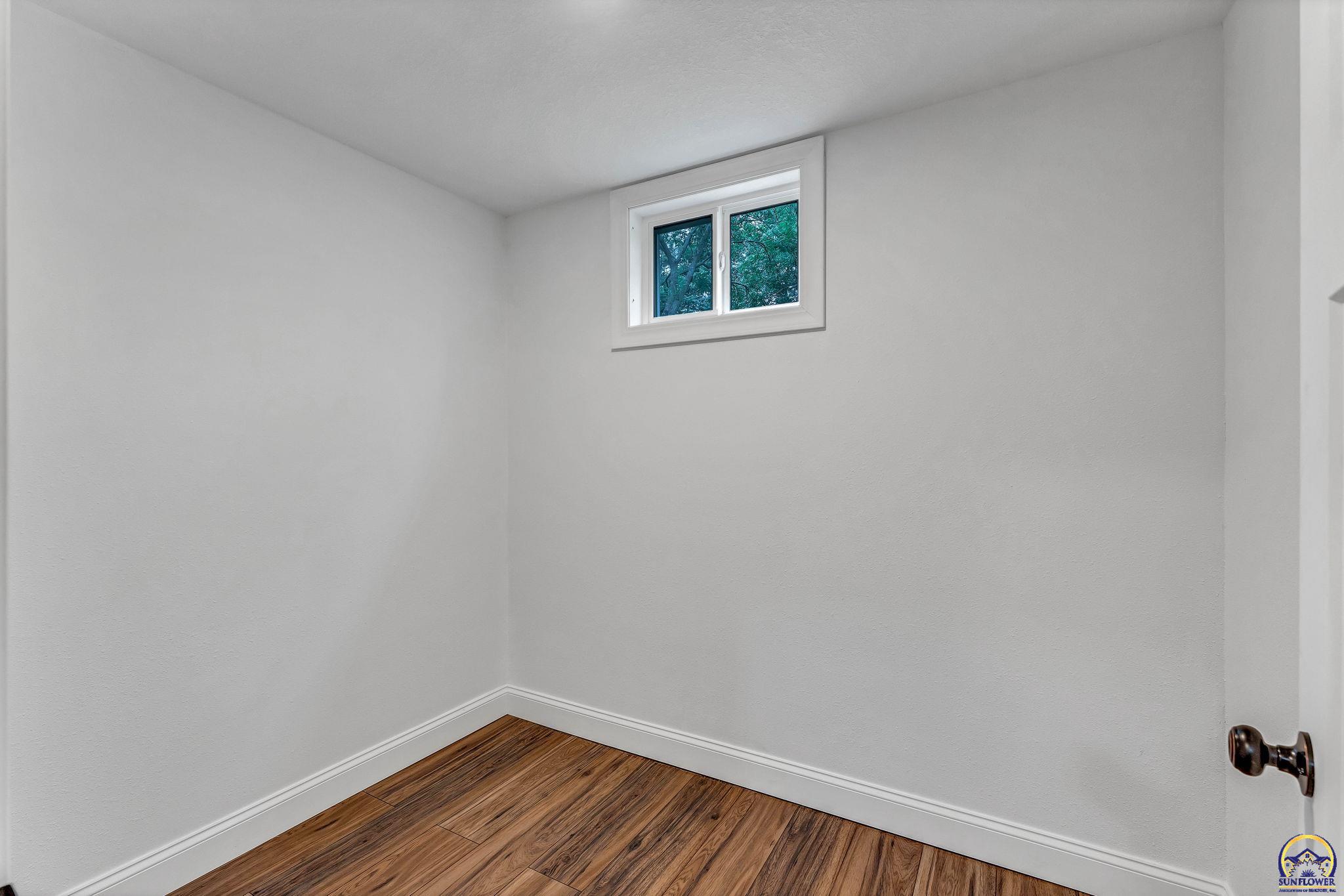 5604 Clark RD