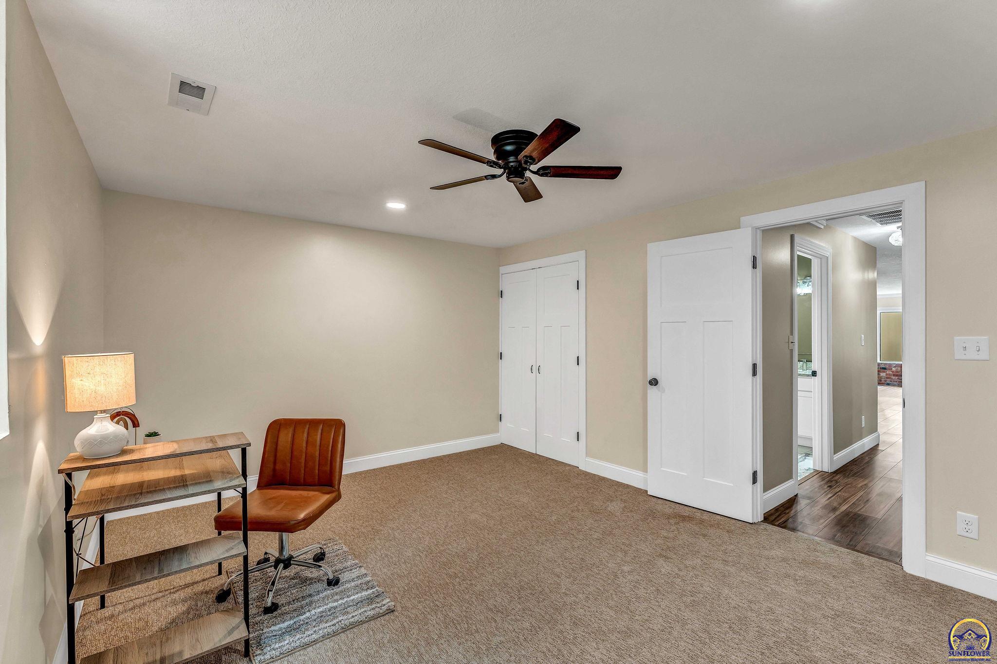 5604 Clark RD