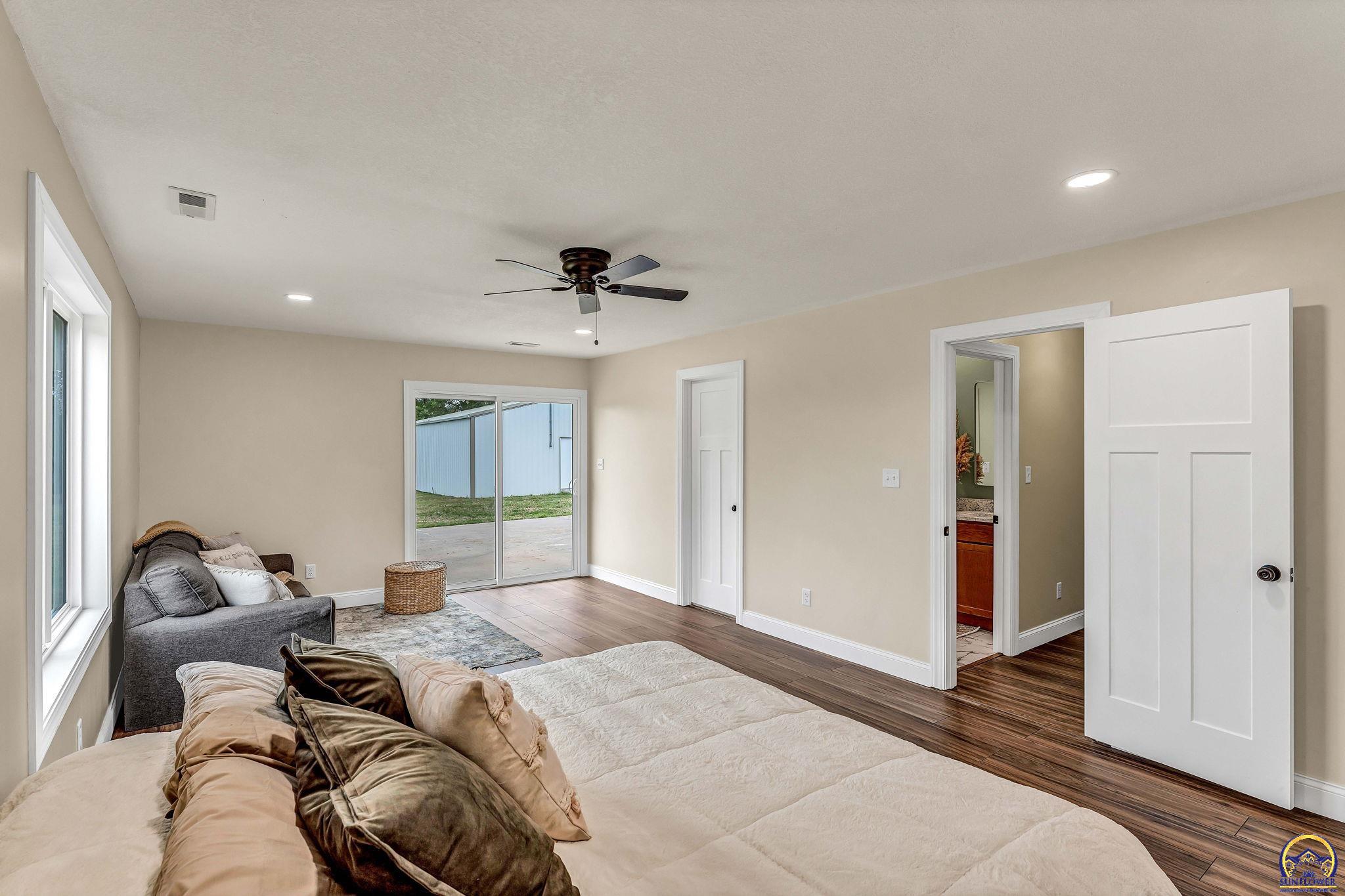 5604 Clark RD