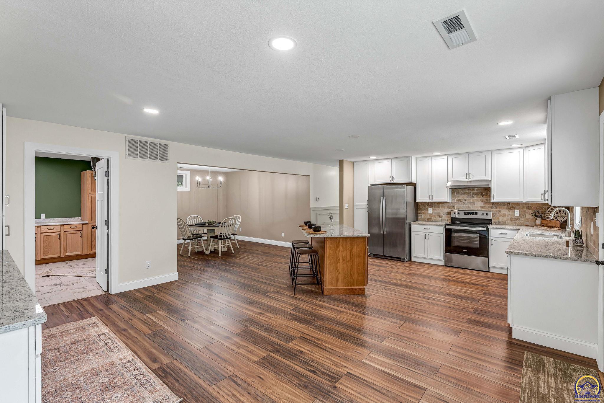 5604 Clark RD