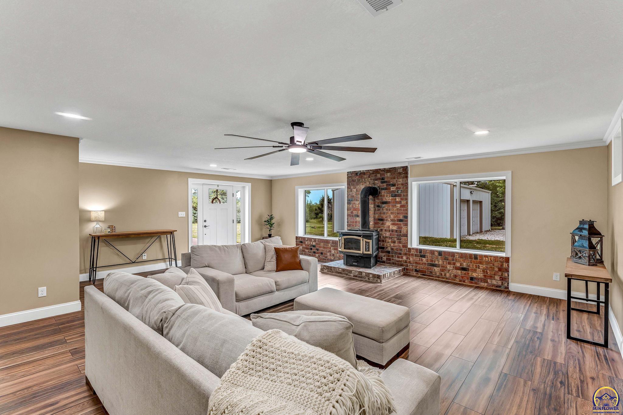5604 Clark RD