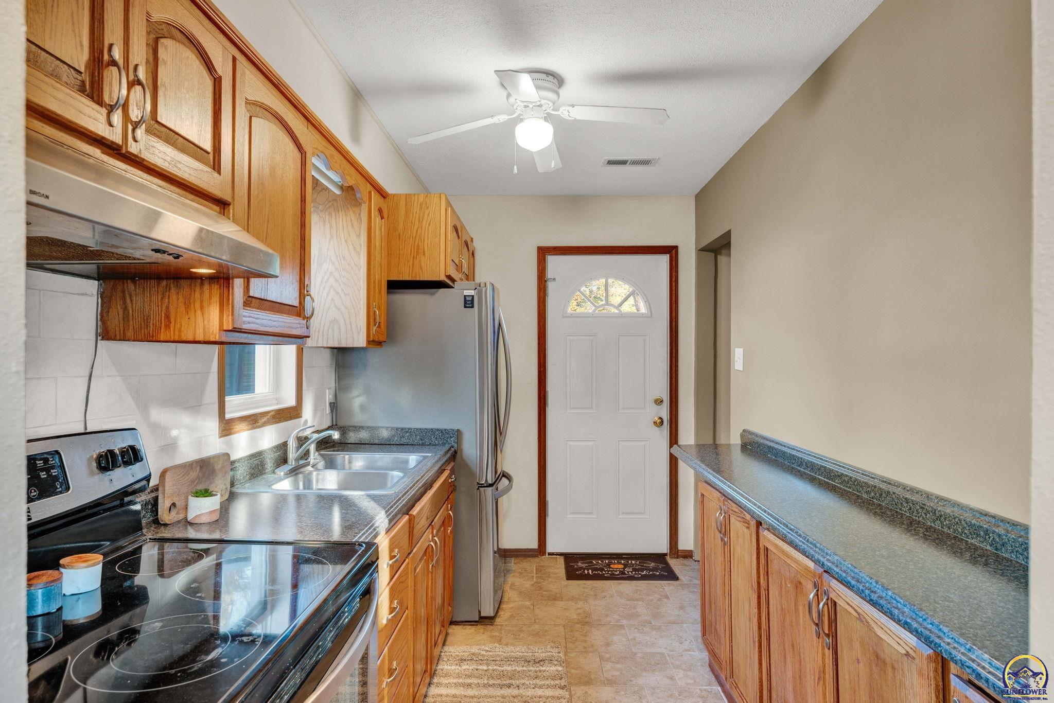 2120 SW Morningside RD