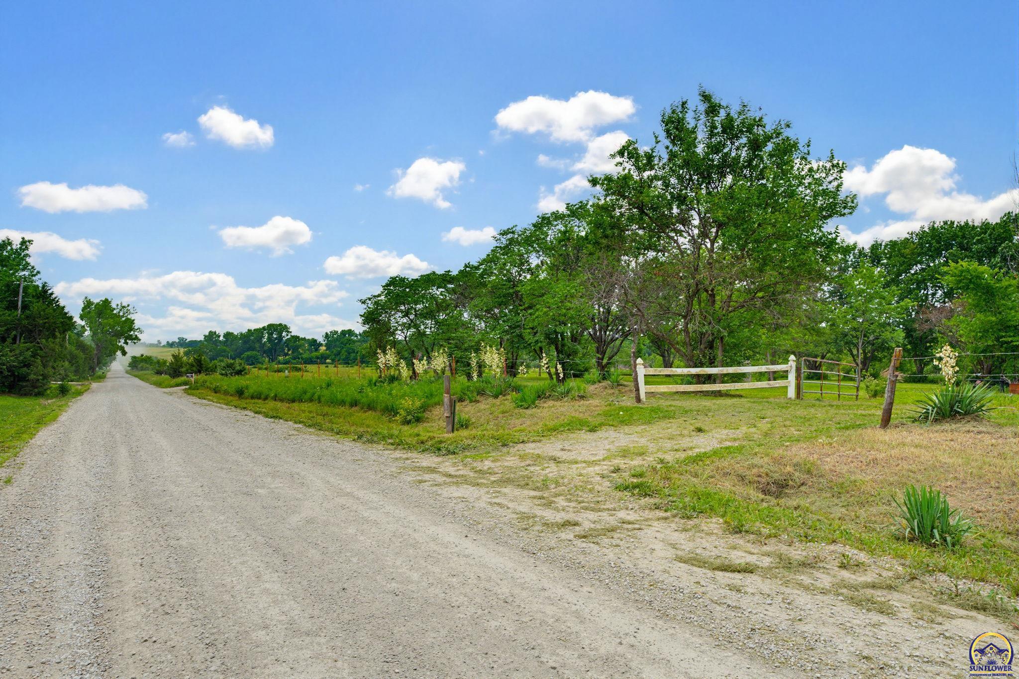 5631 Clark RD
