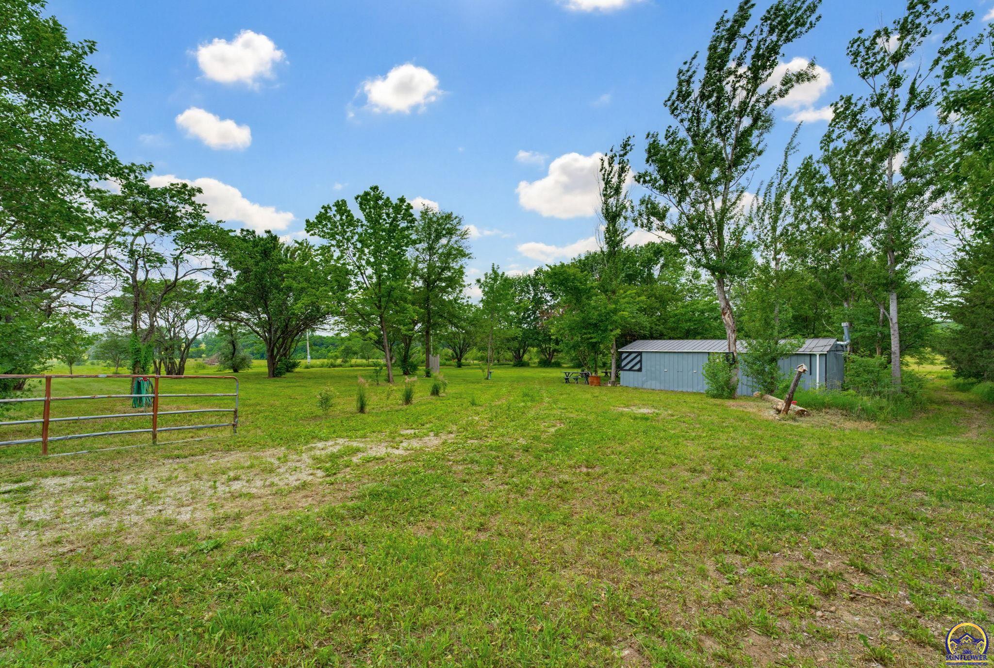 5631 Clark RD