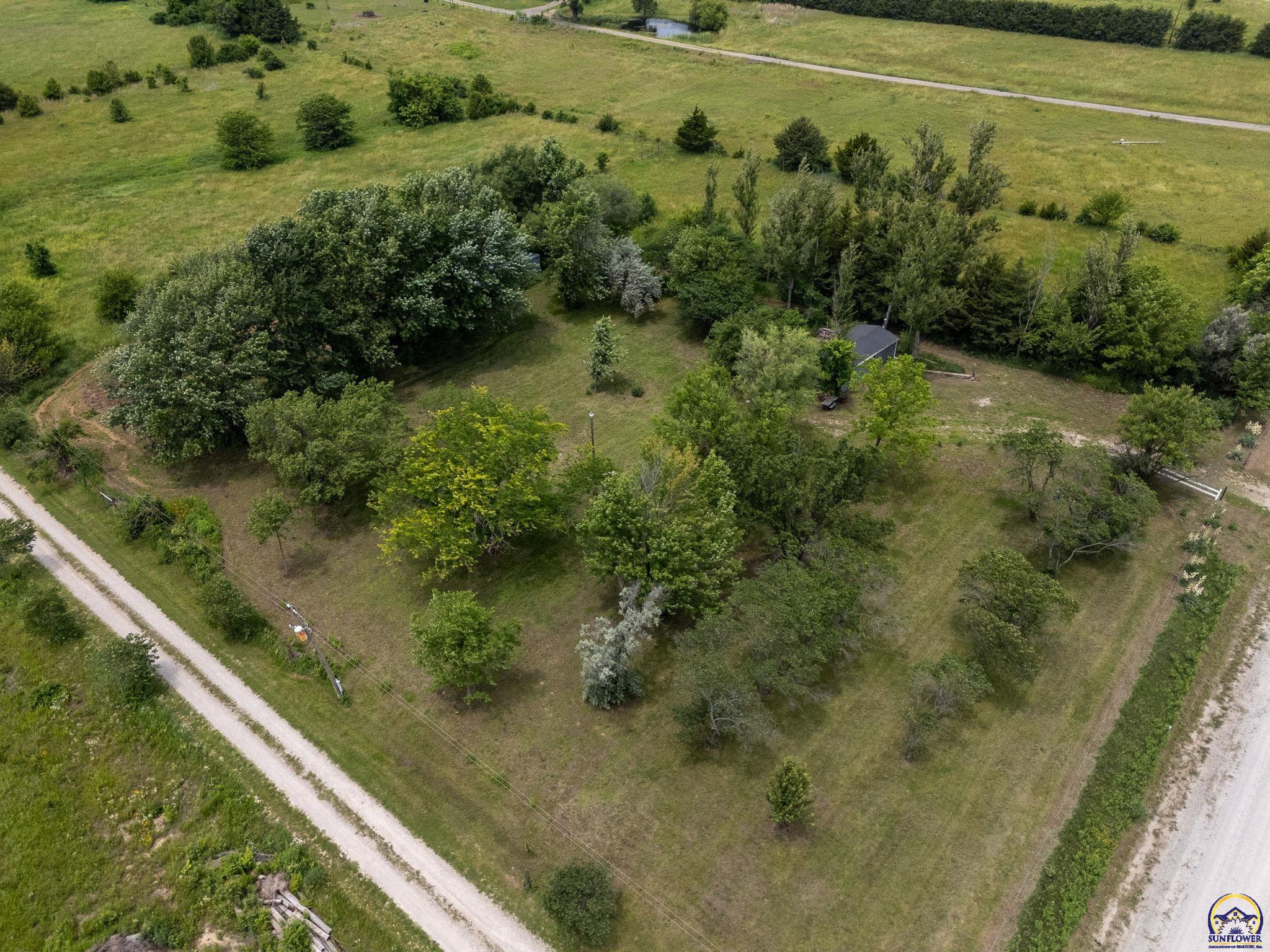 5631 Clark RD