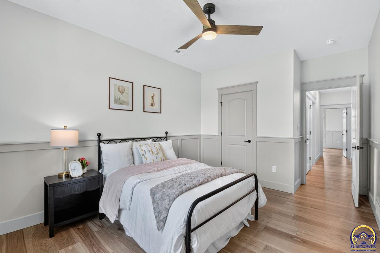 2636 SW Sherwood Park DR