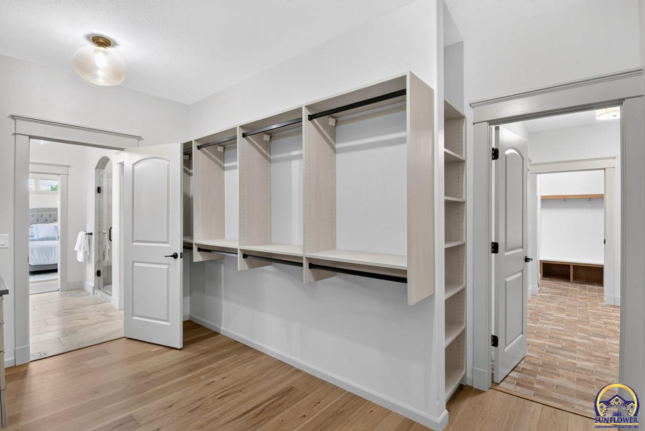 2636 SW Sherwood Park DR