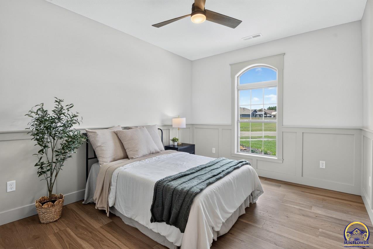 2636 SW Sherwood Park DR