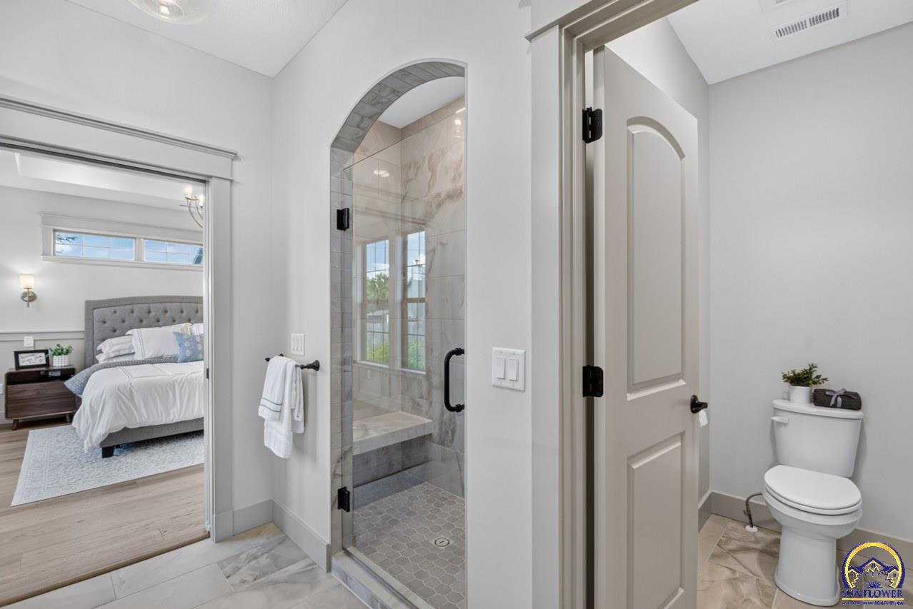 2636 SW Sherwood Park DR