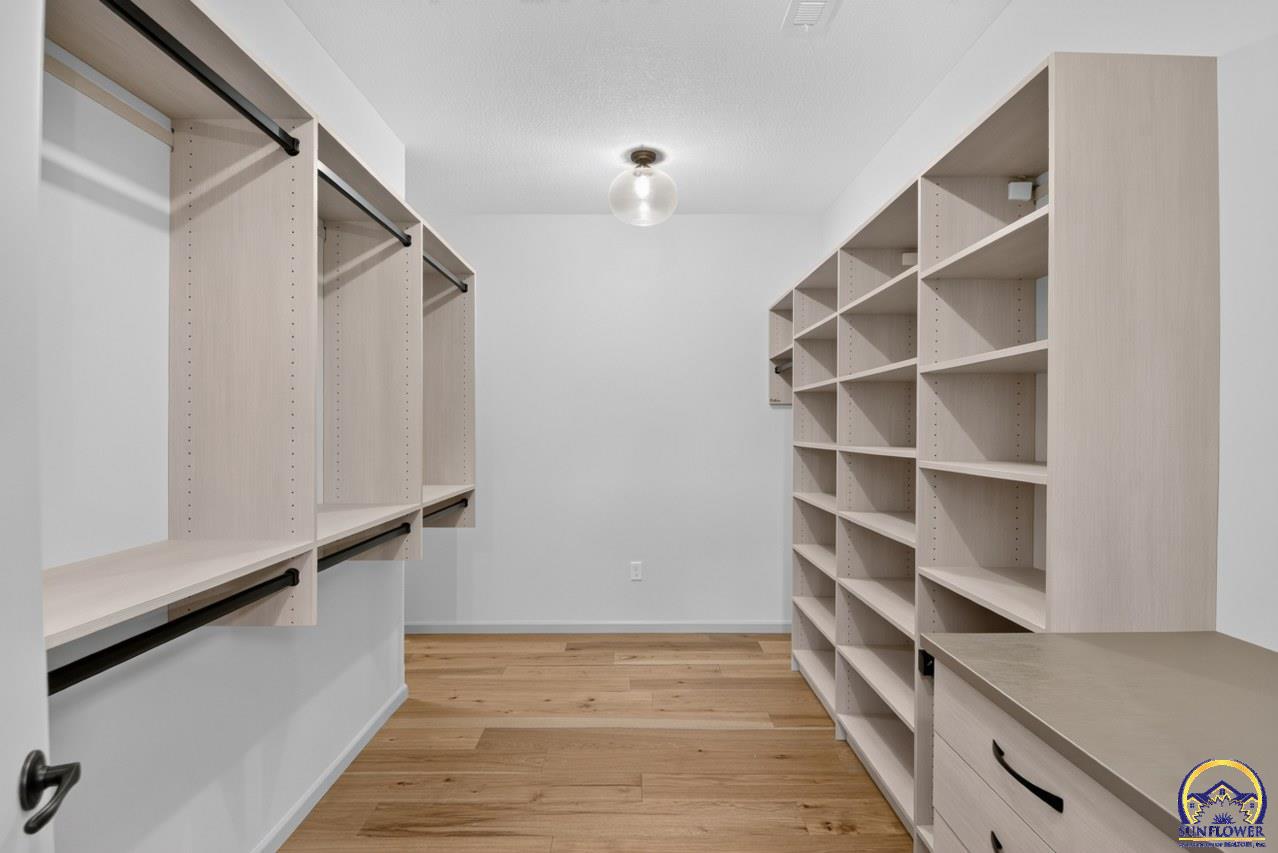 2636 SW Sherwood Park DR