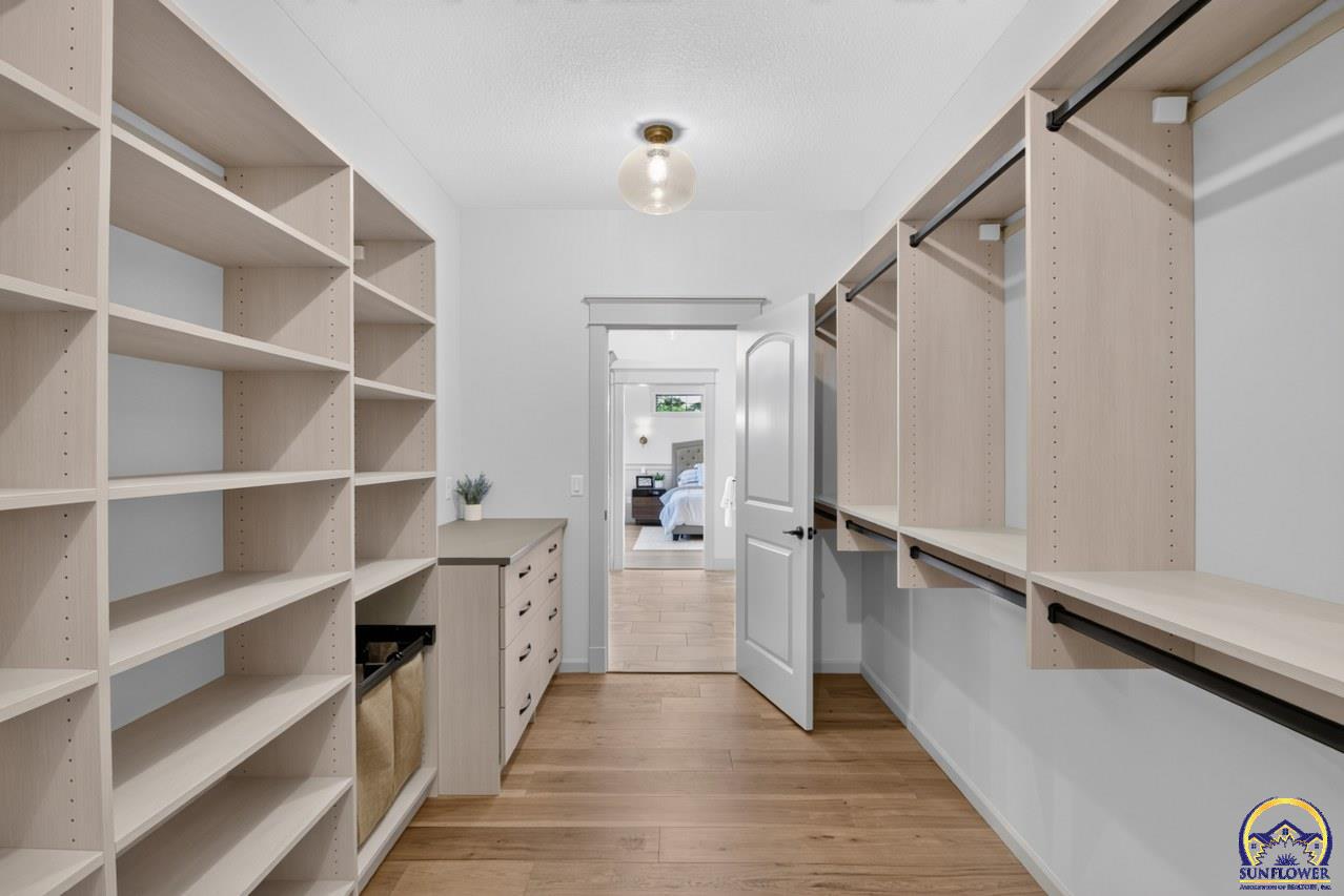 2636 SW Sherwood Park DR