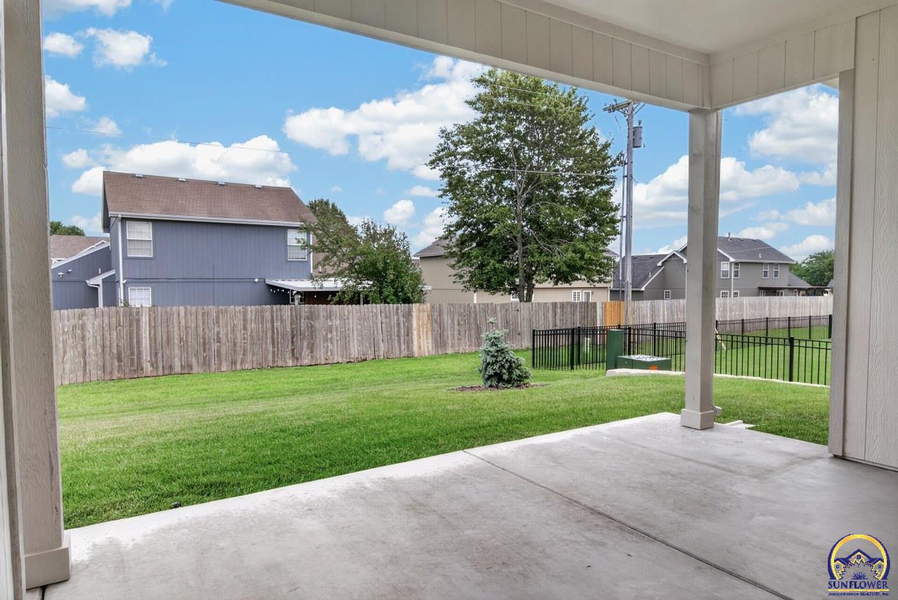 2636 SW Sherwood Park DR