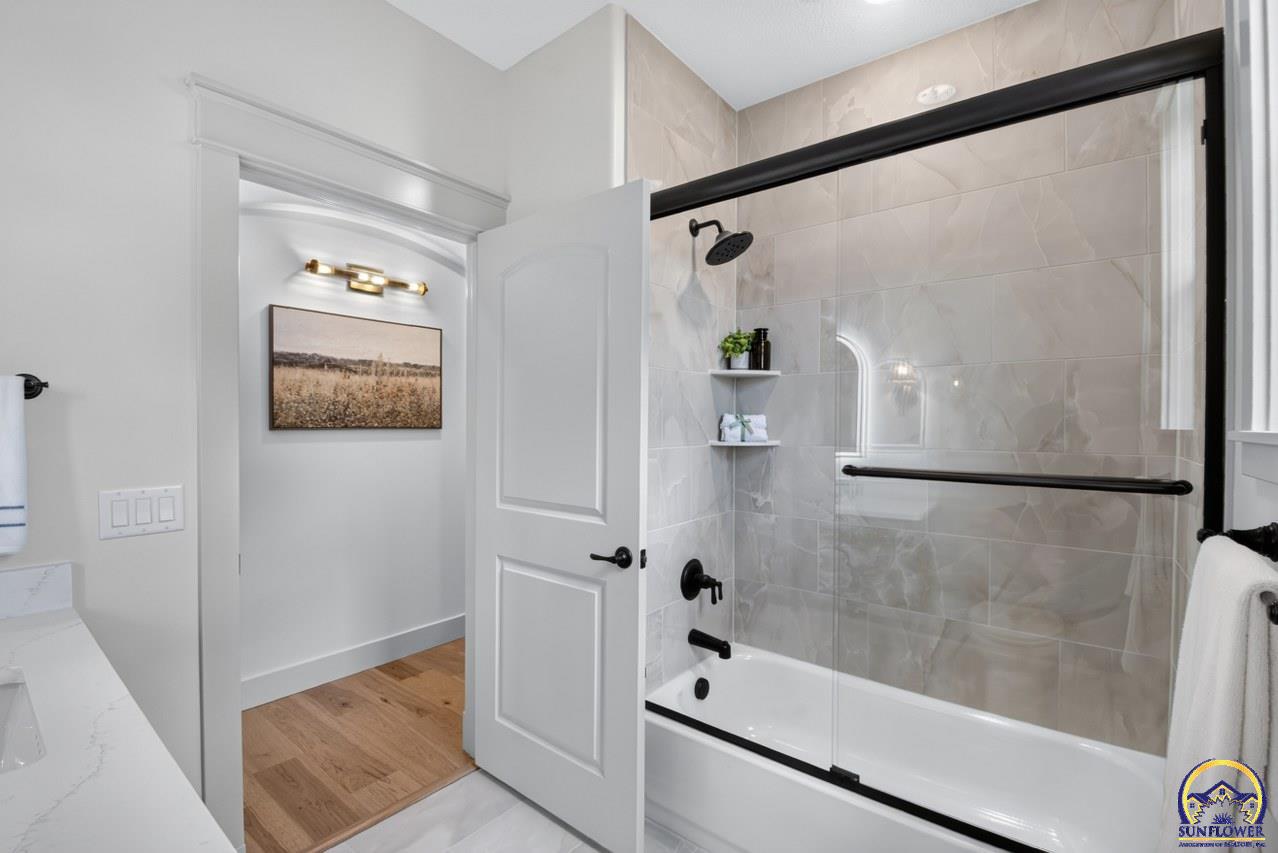 2636 SW Sherwood Park DR